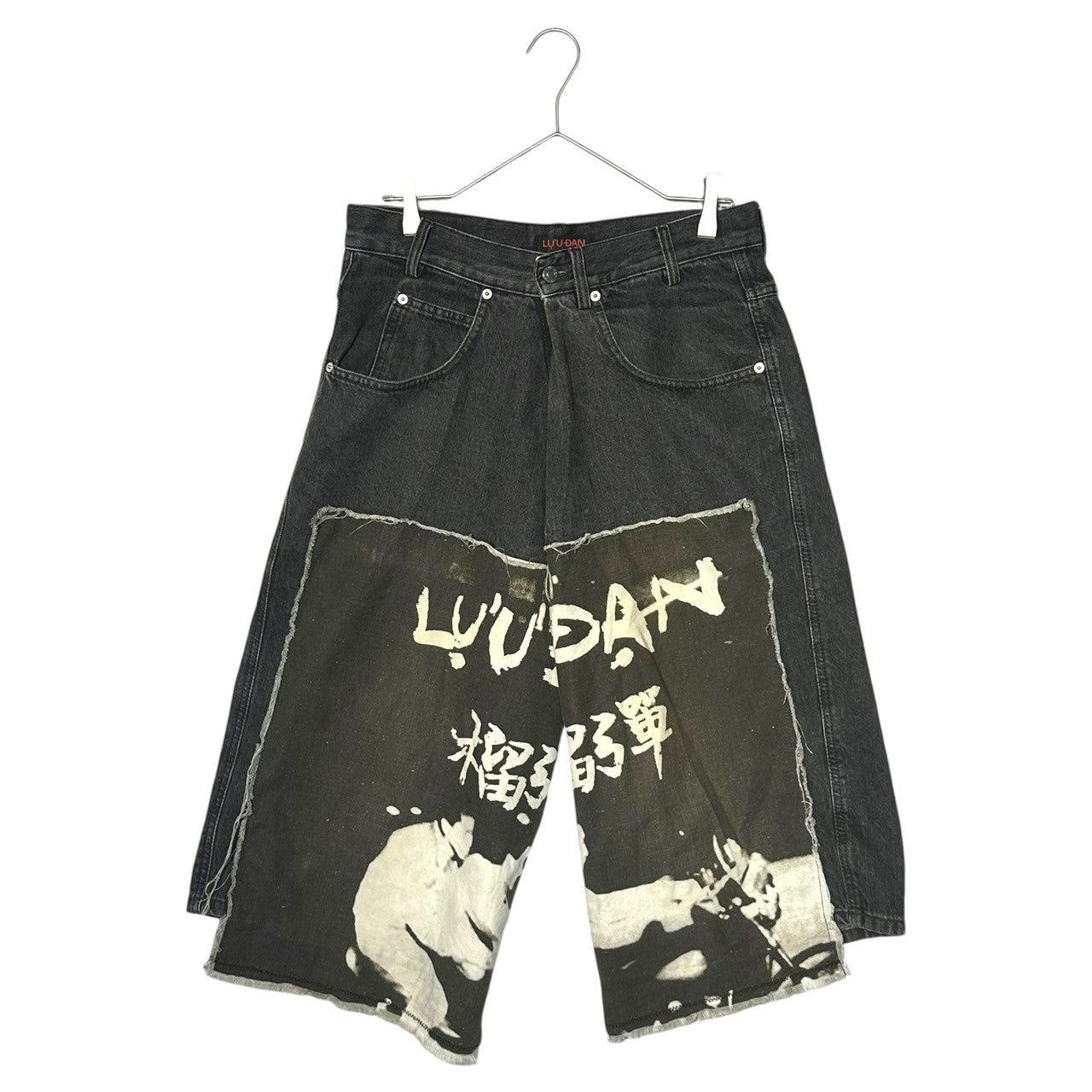 LU'U DAN(ルーダン) LUU DAN Black Printed Flag Denim Shorts ブラック プリント フラッグ デニム ショーツ ハーフパンツ 30 ブラック