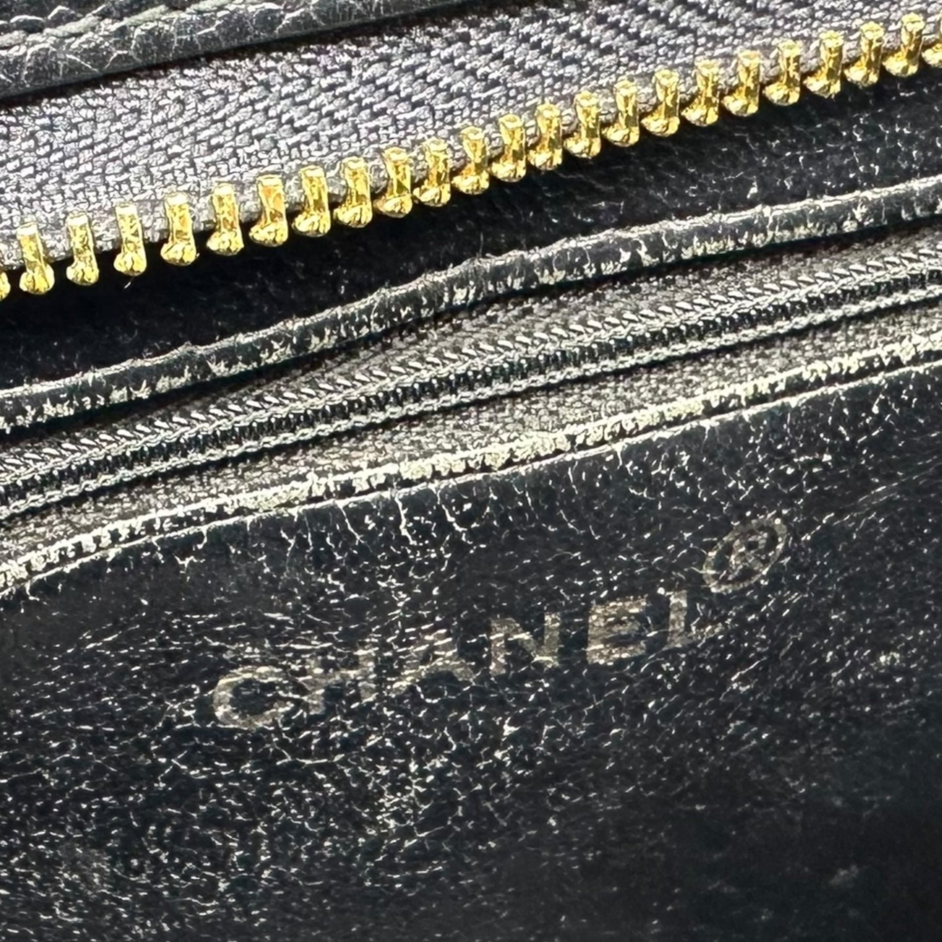 CHANEL(シャネル) 2000’s Reissue Tote Bag - Caviar Skin 復刻 トート バッグ - キャビア スキン ブラック 6****** ハンド ココマーク チャーム