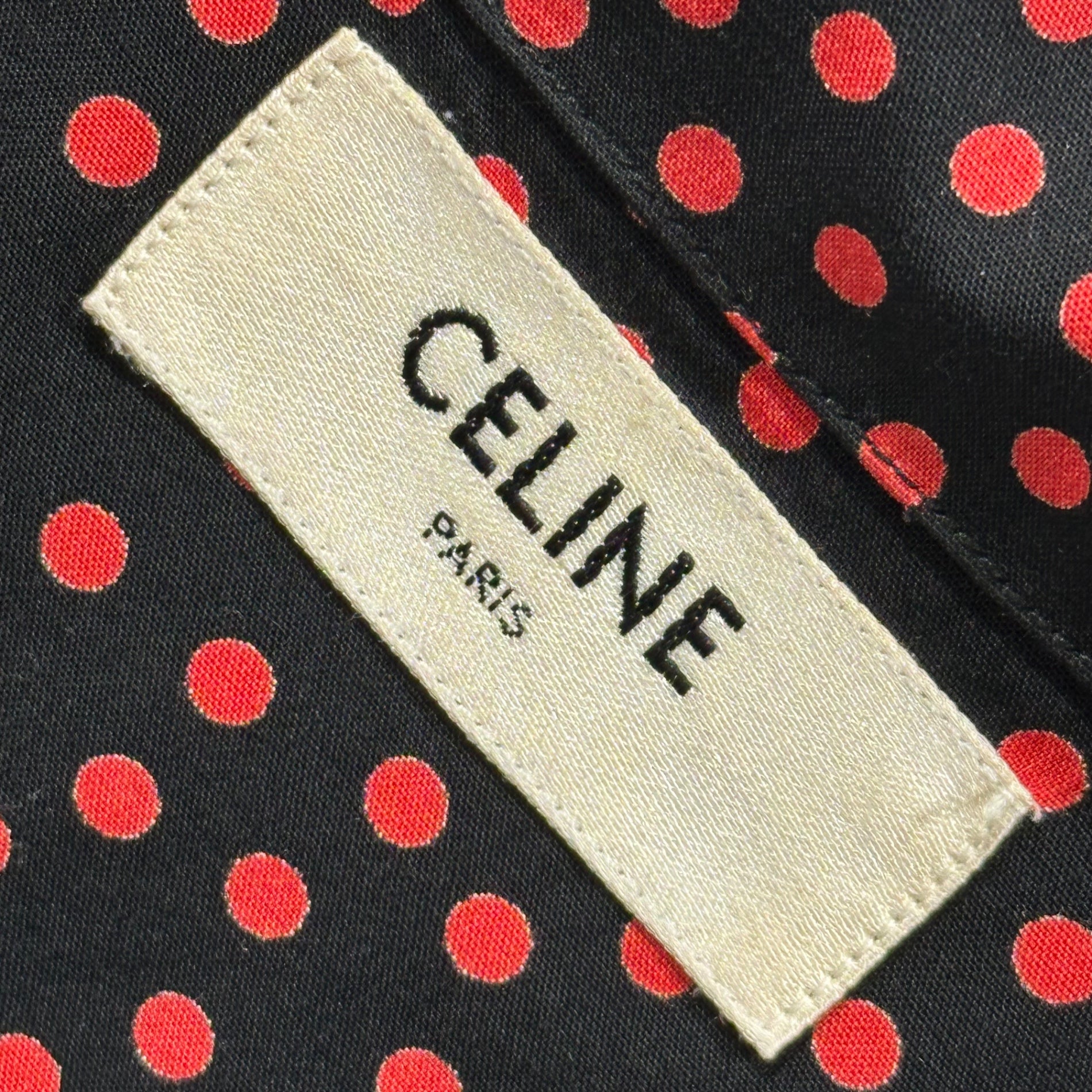CELINE(セリーヌ) 2020SS By Hedi Slimane CLASSIC SHIRT IN DOT PRINTED VISCOSE オープンカラー ドット レーヨン 半袖 シャツ 2C036962H 40 ブラック×レッド エディ期