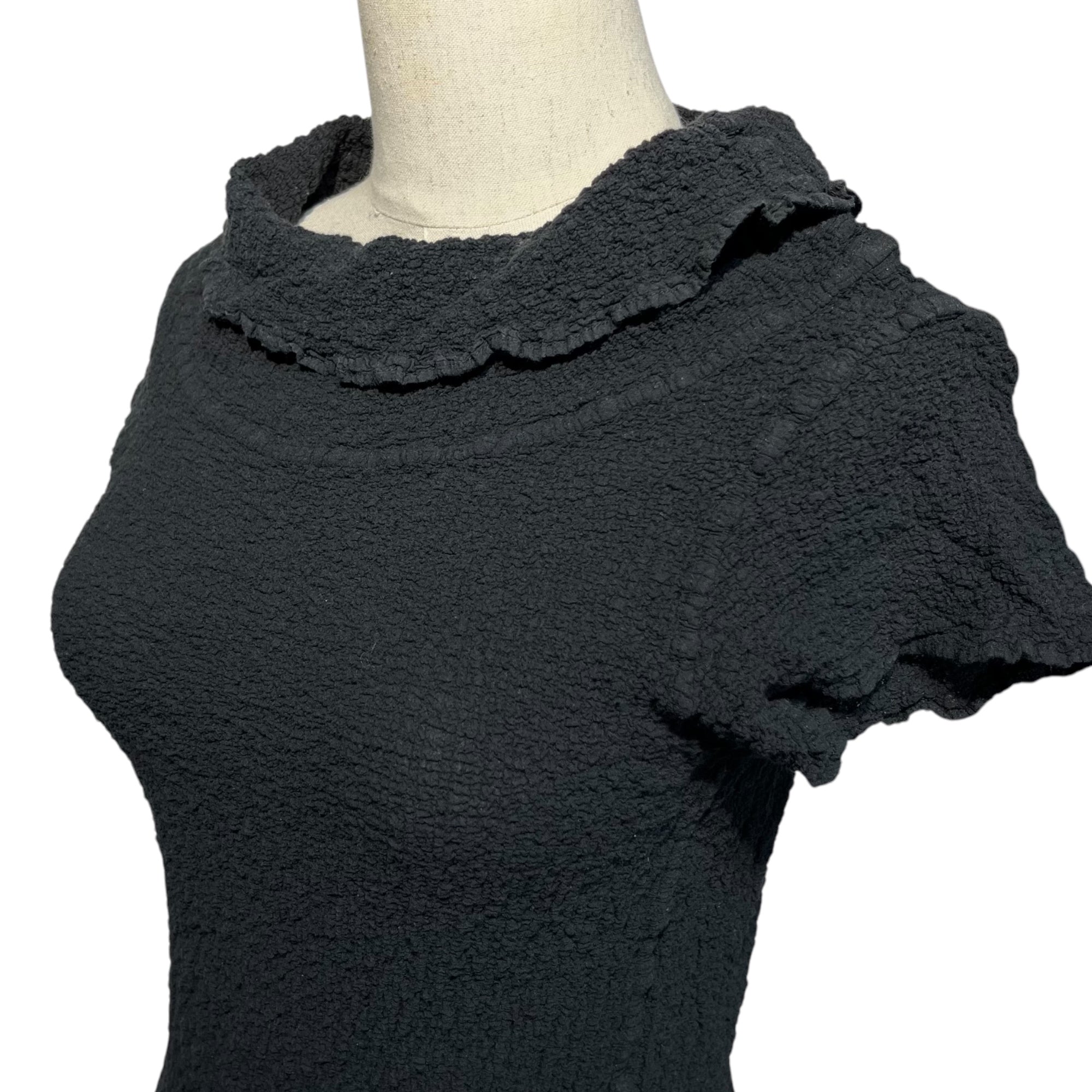 me ISSEY MIYAKE(ミーイッセイミヤケ) Wrinkled high neck short sleeve cut and sew knit シワ加工 ハイネック 半袖 カットソー ニット プリーツ MI34FM007 FREE ブラック