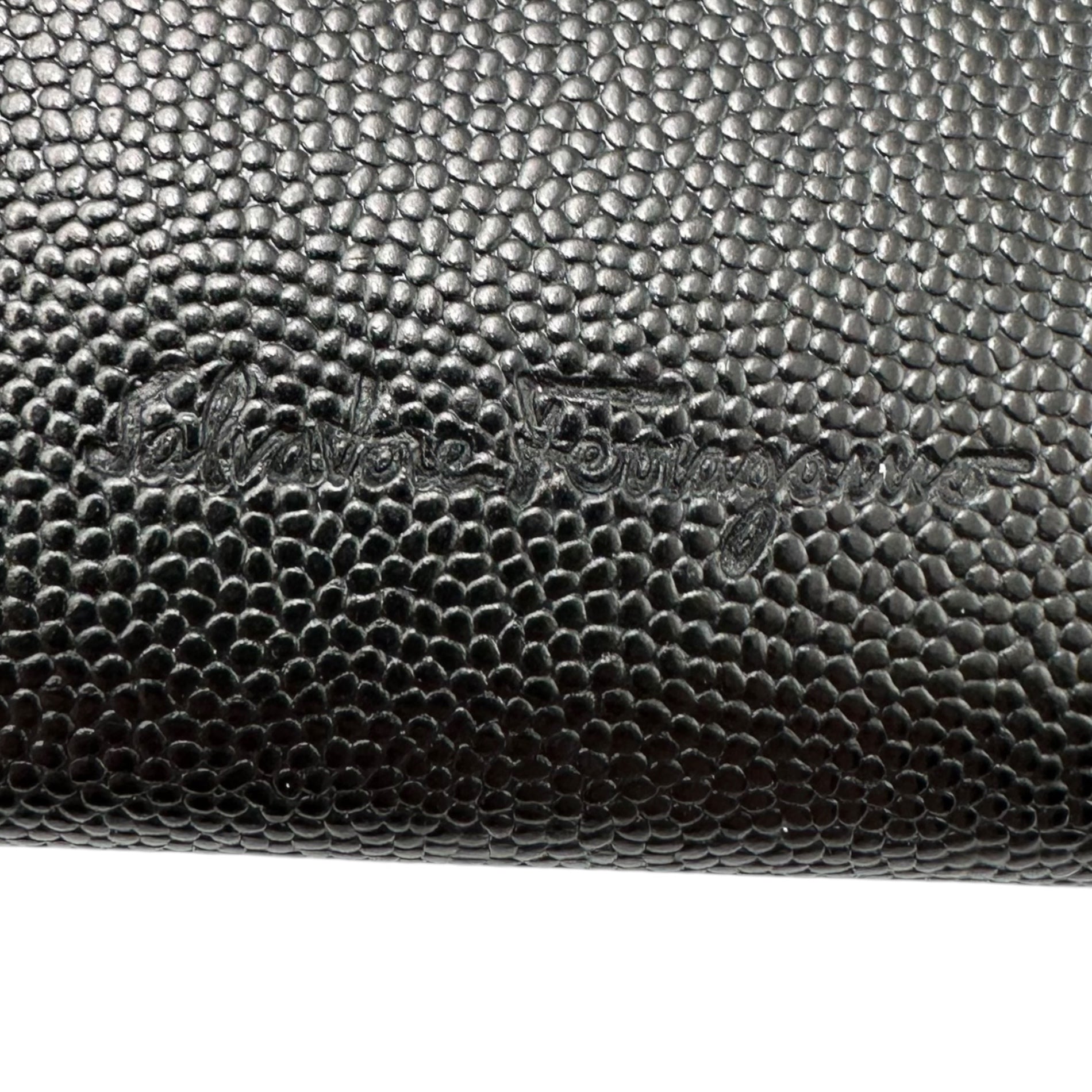 Salvatore Ferragamo(サルヴァトーレフェラガモ) Embossed Leather Wallet エンボス レザー 折り財部 ブラック