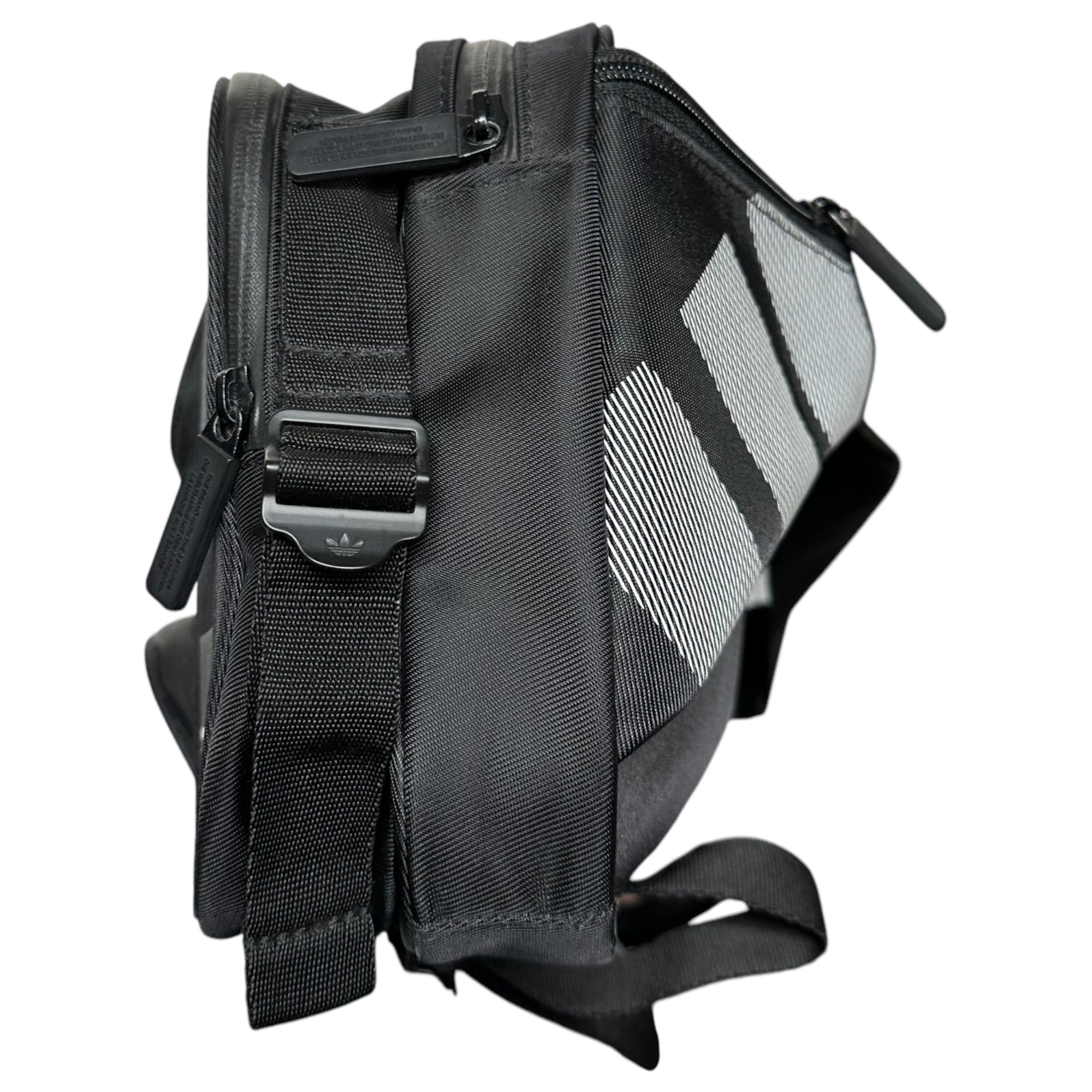 adidas(アディダス) EQT Crossbody ユーティリティー クロス ボディー バッグ CE5557 ブラック 斜め掛け