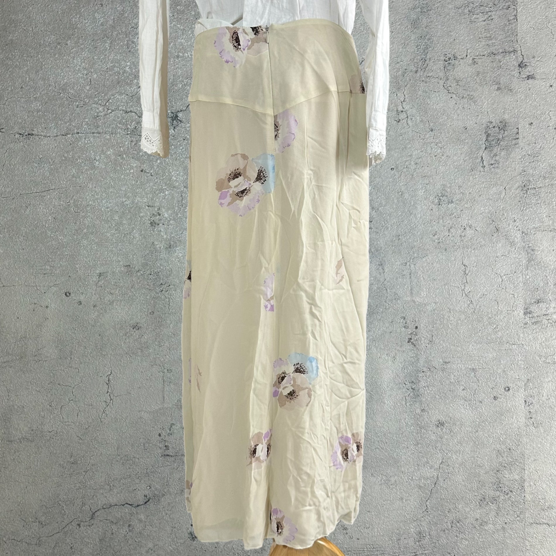Euro vintage(ヨーロッパヴィンテージ) a flower_70's~〘Cacharel〙light beige floral long skirt フローラルプリントロングスカート Mサイズ程度 ベージュ×マルチカラー