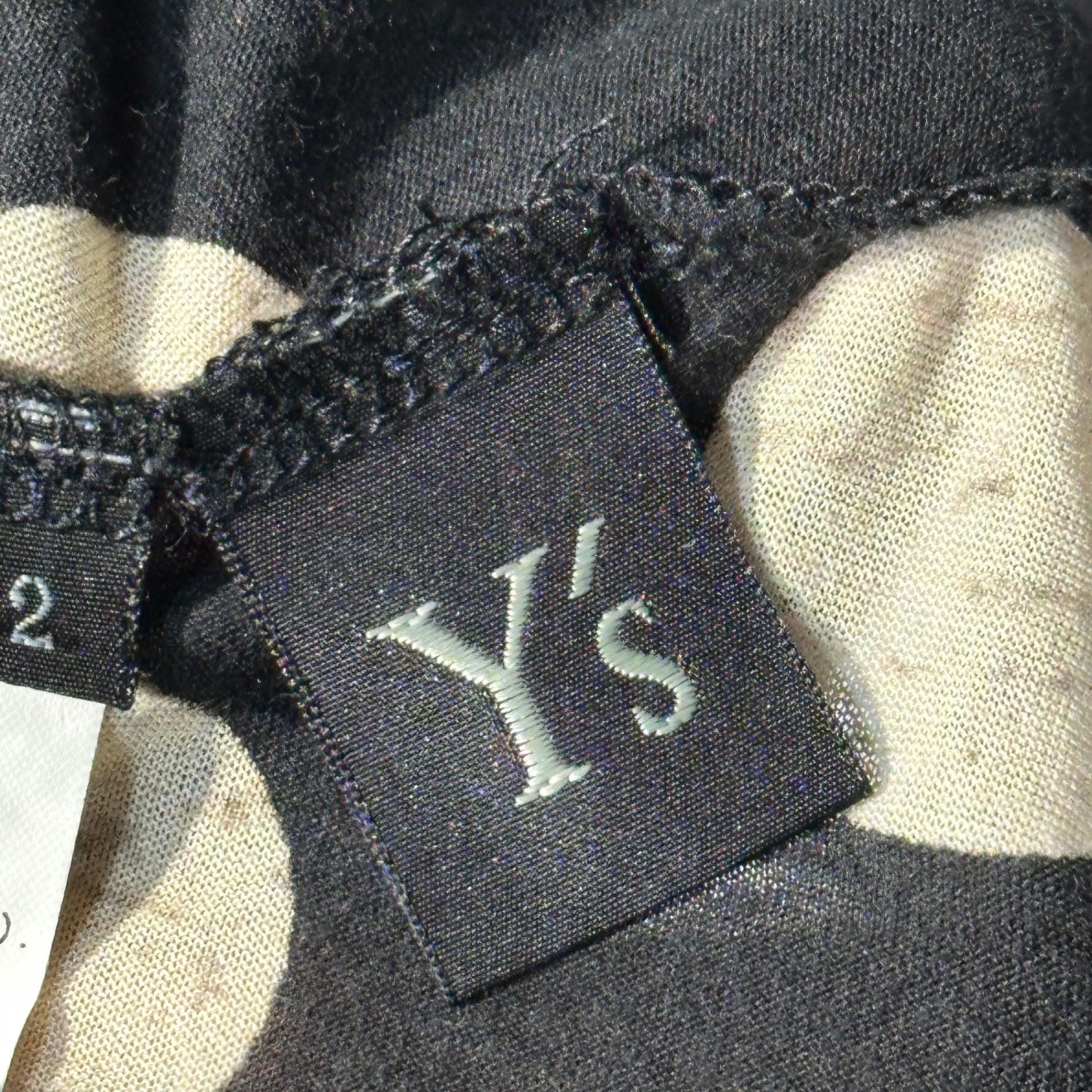 Y's(ワイズ) Asymmetrical Dot L/S Top アシンメトリー ドット 長袖 カットソー YM-T72-073 2 ブラック×アイボリー