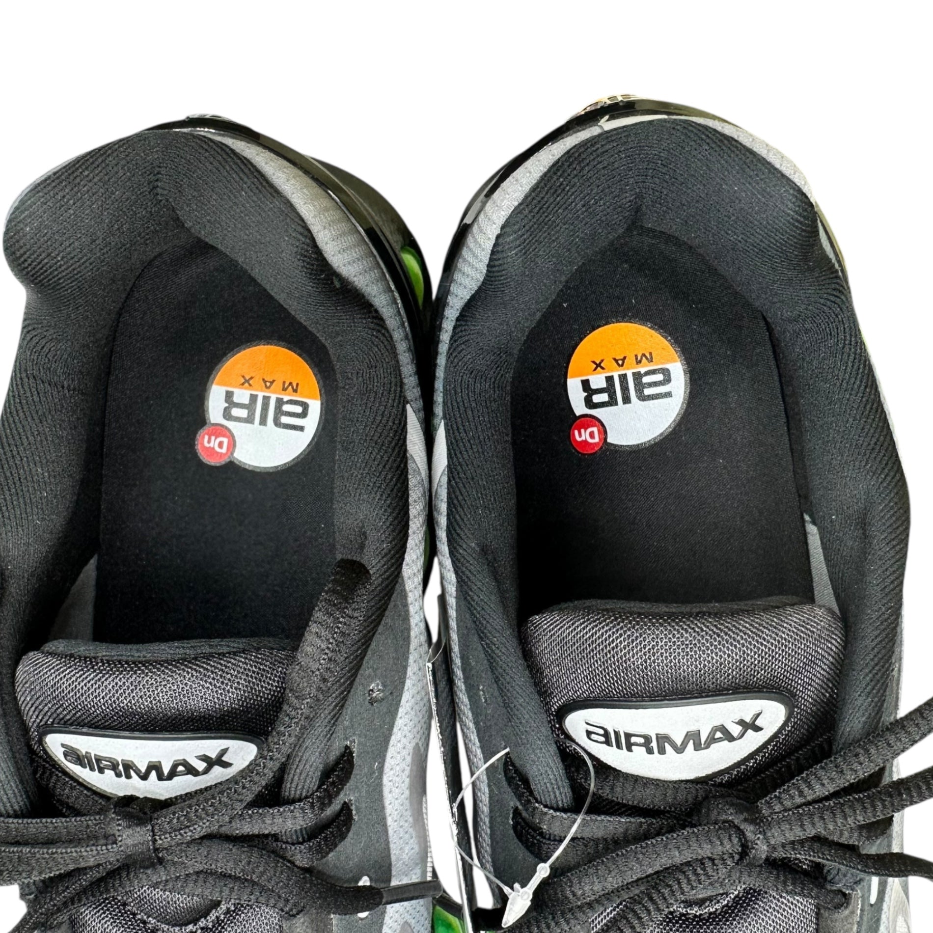 NIKE(ナイキ) Air Max DN8 "Black/Light Smoke Grey/Black/Volt" エア マックス DN8 FQ7860-003 28cm ブラック×グレー ローカット スニーカー 箱付