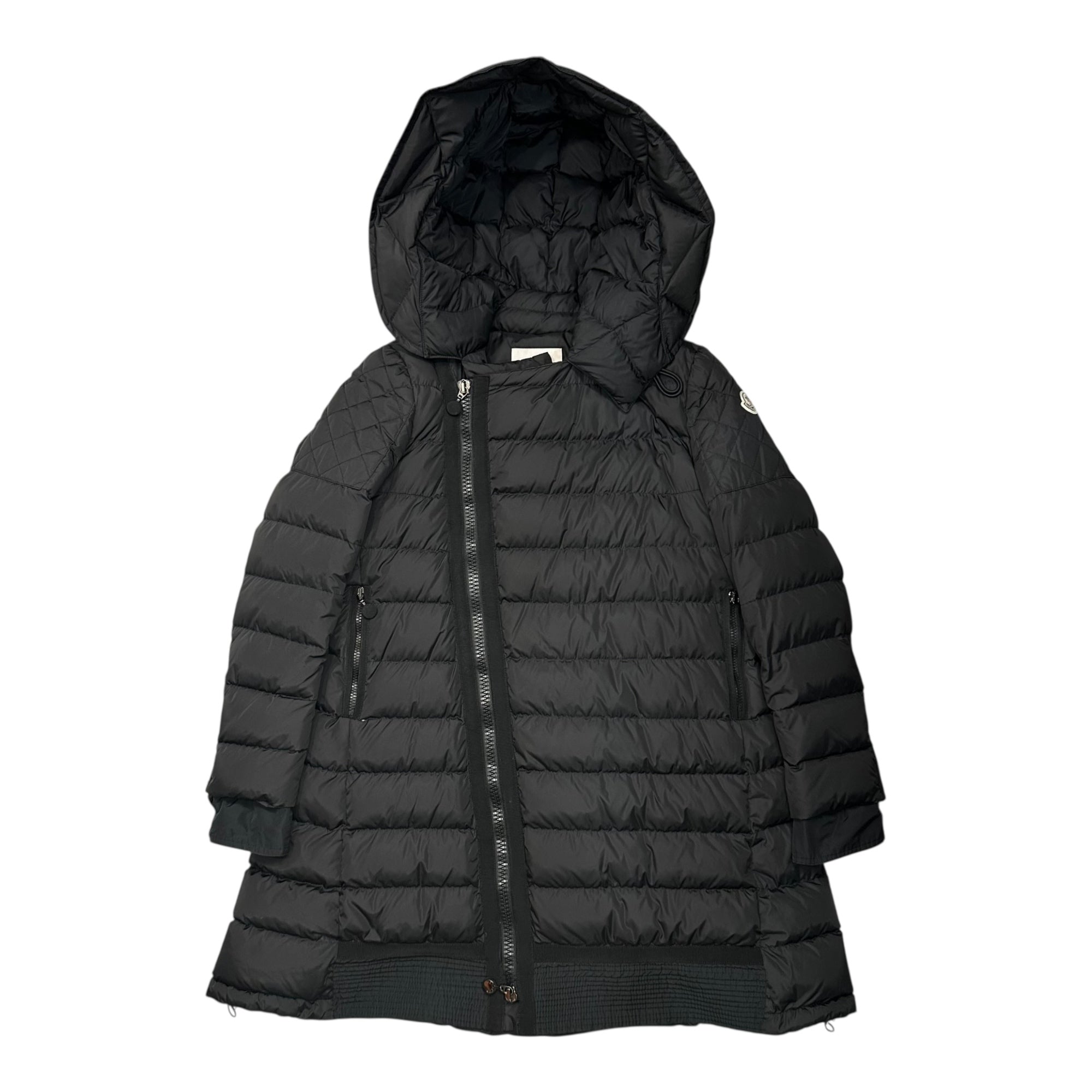 MONCLER(モンクレール) GISELE Hooded Quilted Down Coat フーデッド キルティング ダウン コート B20934993885 2 ブラック ジャケット ロゴ ワッペン