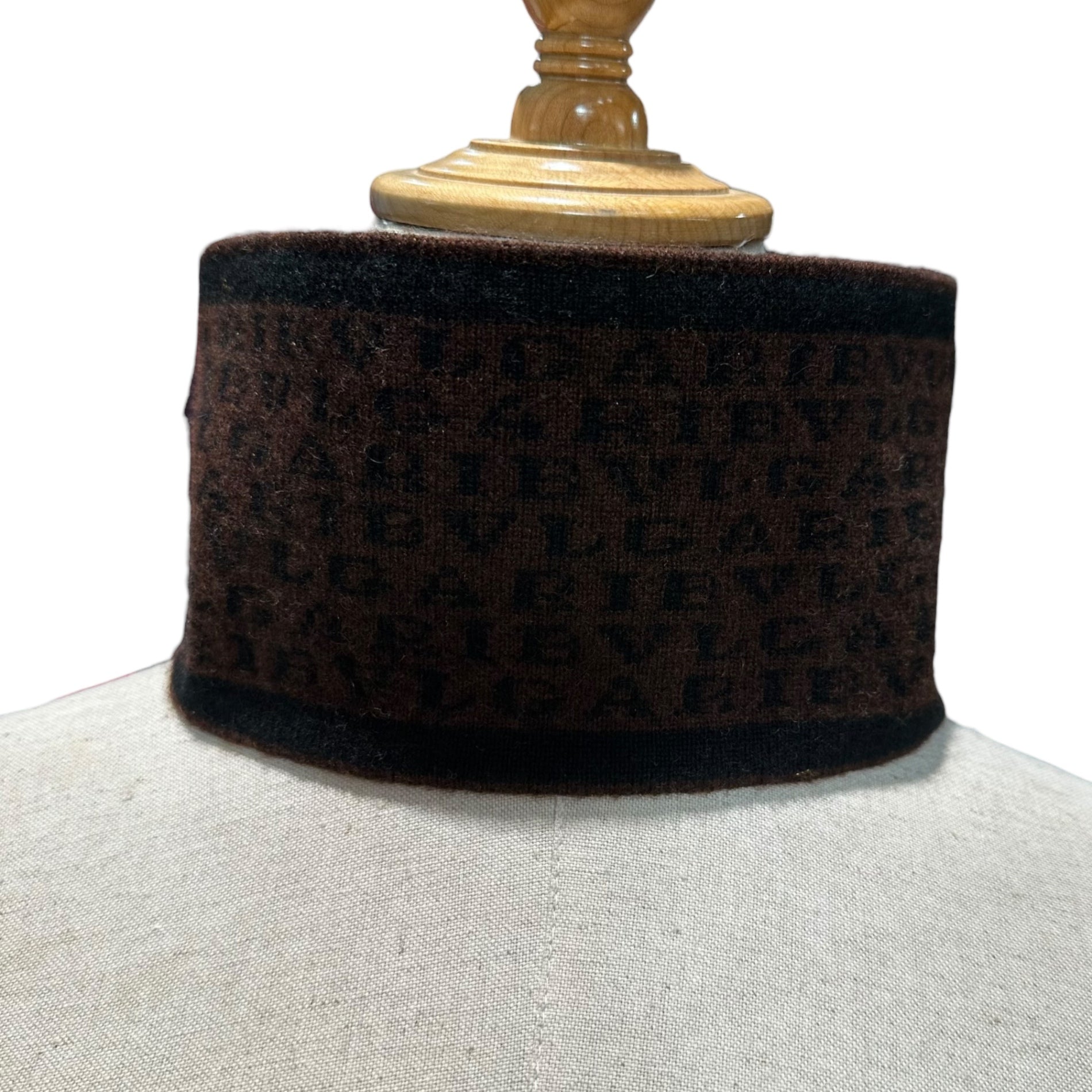 BVLGARI(ブルガリ) Logo All-Over Cashmere Neck Warmer ロゴ 総柄 カシミア ネックウォーマー ブラウン×ブラック