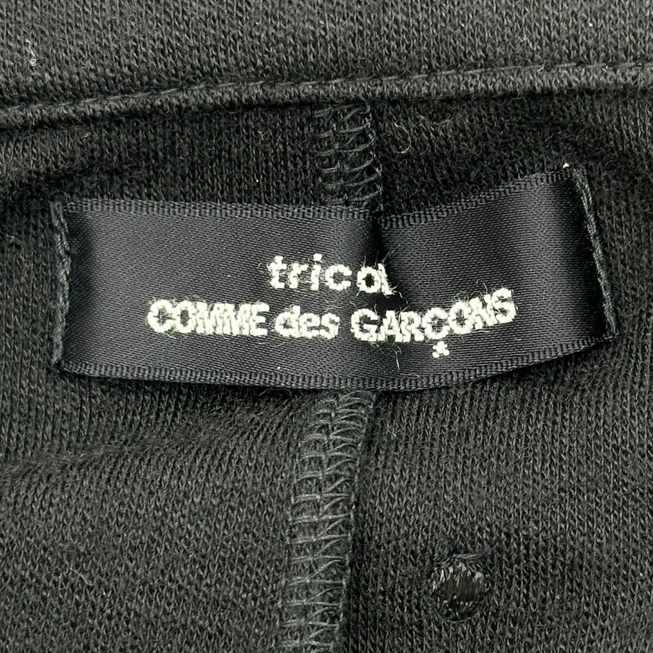 tricot COMME des GARCONS(トリココムデギャルソン) 09AW Short jacket with shawl collar and buttonless dot embroidery ショールカラー ドット刺繍 ボタンレス ショート ジャケット TD-T009 FREE ブラック AD2009