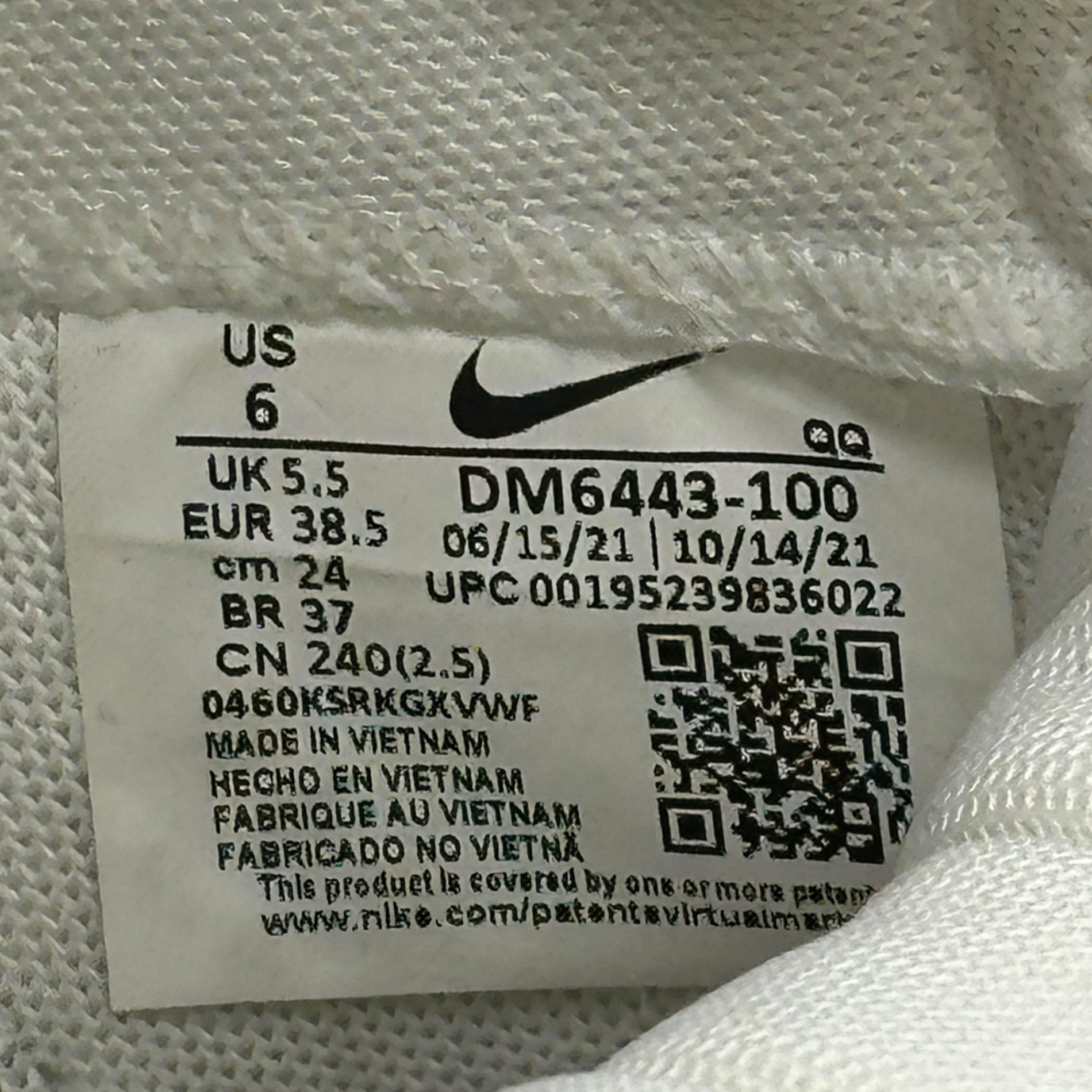 NIKE×sacai(ナイキ×サカイ) Blazer Low "White Patent Leather" ブレザー ロー DM6443-100 24cm ホワイト ローカット スニーカー コラボ