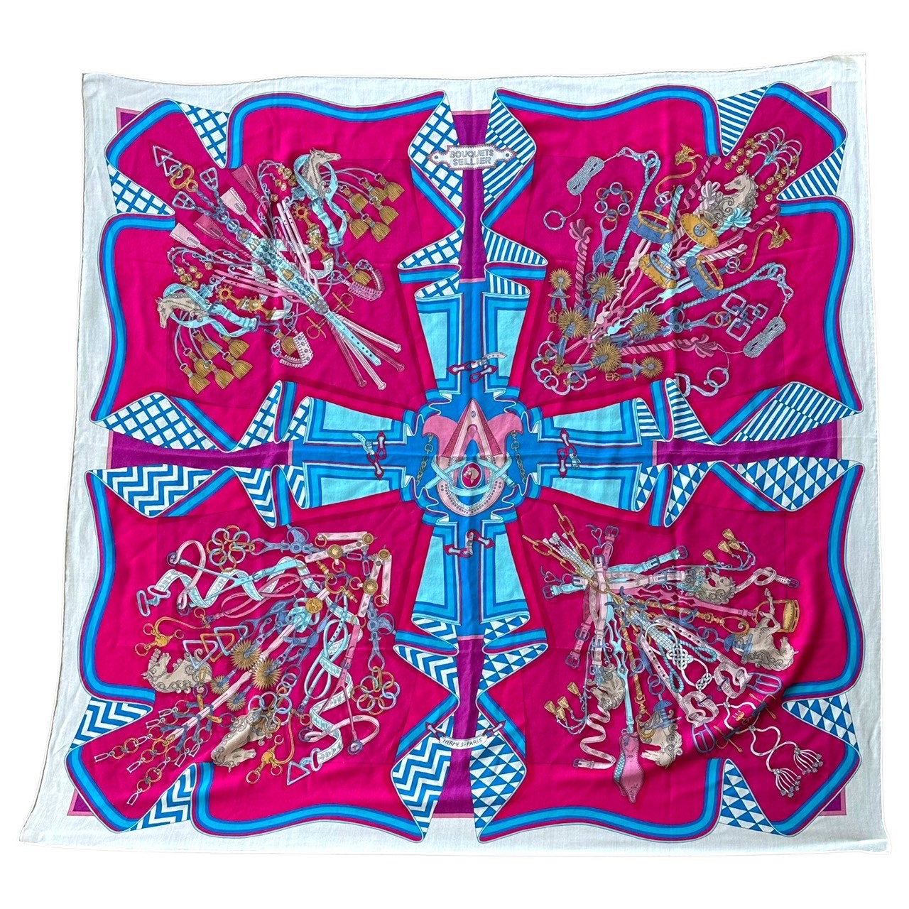 HERMES(エルメス) ”BOUQUETS SELLIER” Carre 140 ”鞍職人の花束” カレ 140 ピンク×ブルー カシミア シルク 大判 ストール スカーフ