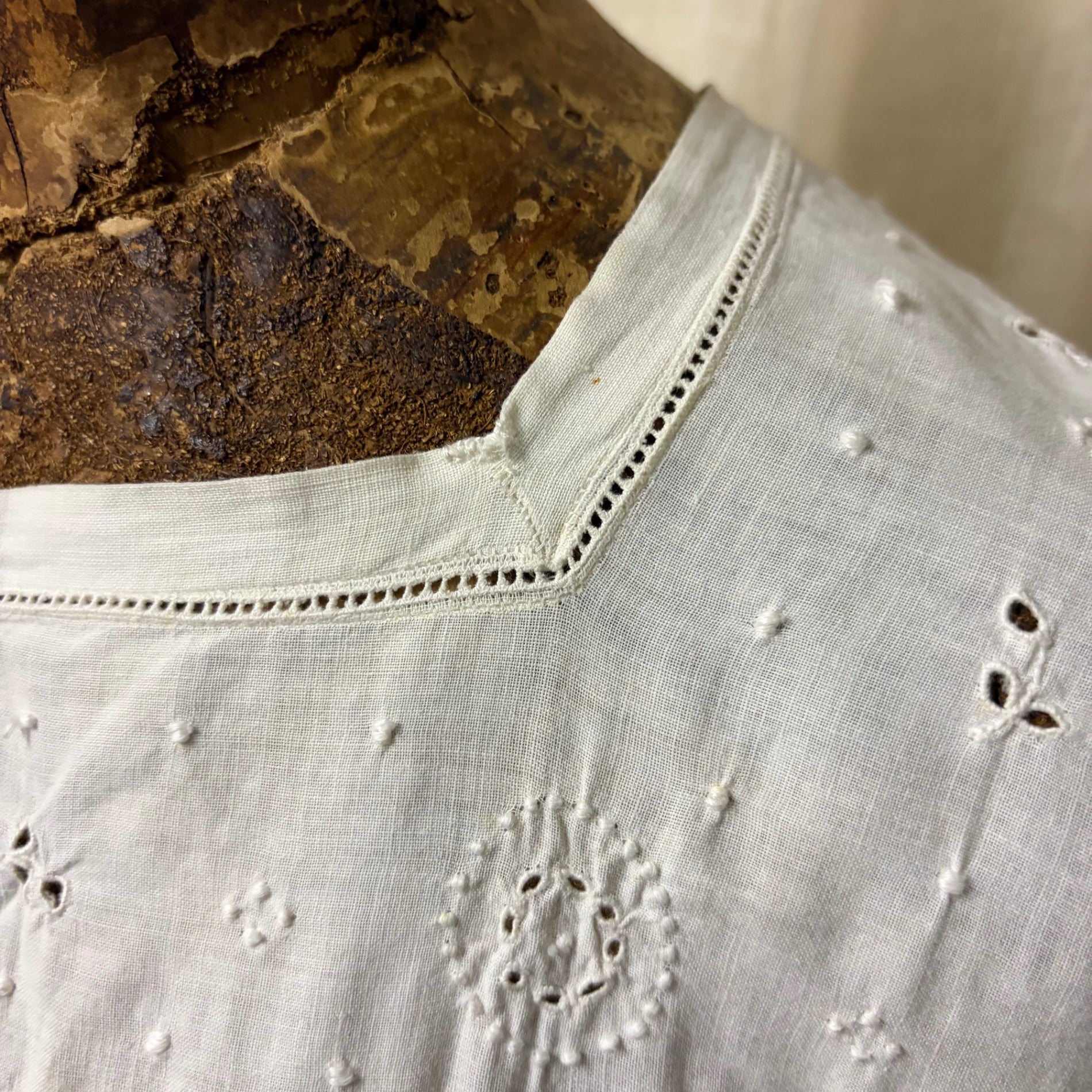 Euro vintage(ヨーロッパヴィンテージ) 30~40's ivory cotton square neck with floral cutwork knighty フローラルカットワークレースのコットンナイティドレス ワンピース 表記無し(M~L程度) アイボリー