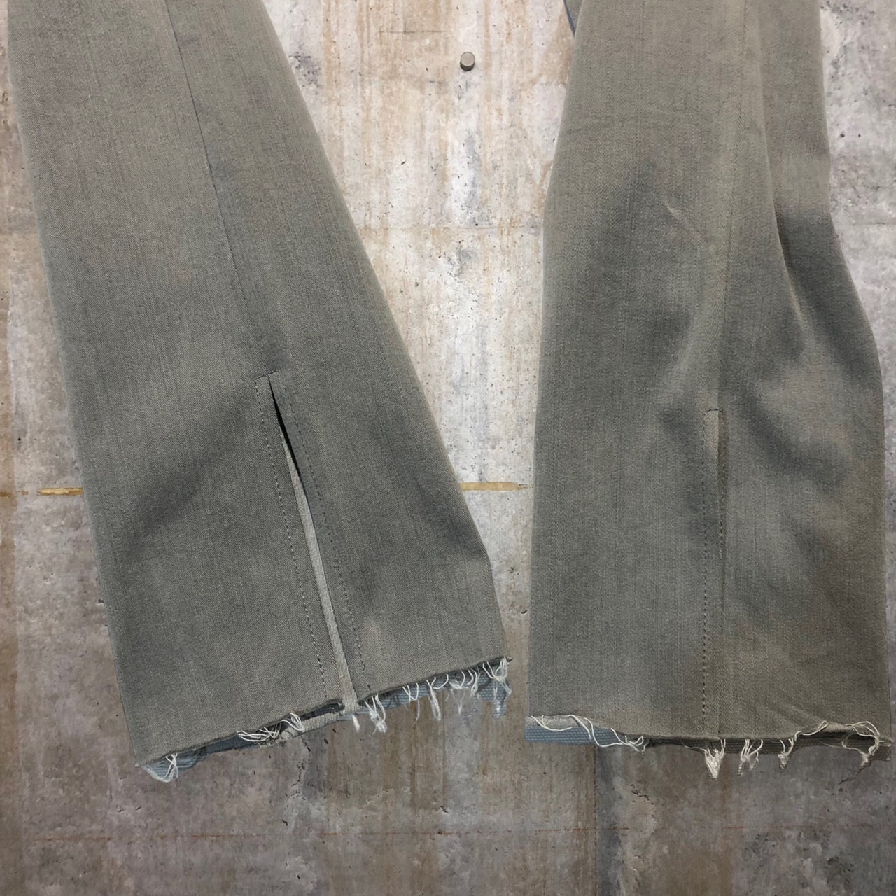 COMME des GARCONS JUNYA WATANABE(コムデギャルソンジュンヤワタナベ) 18AWストレッチサイドスリットカットオフデニムパンツ JB-P001 S グレー AD2018