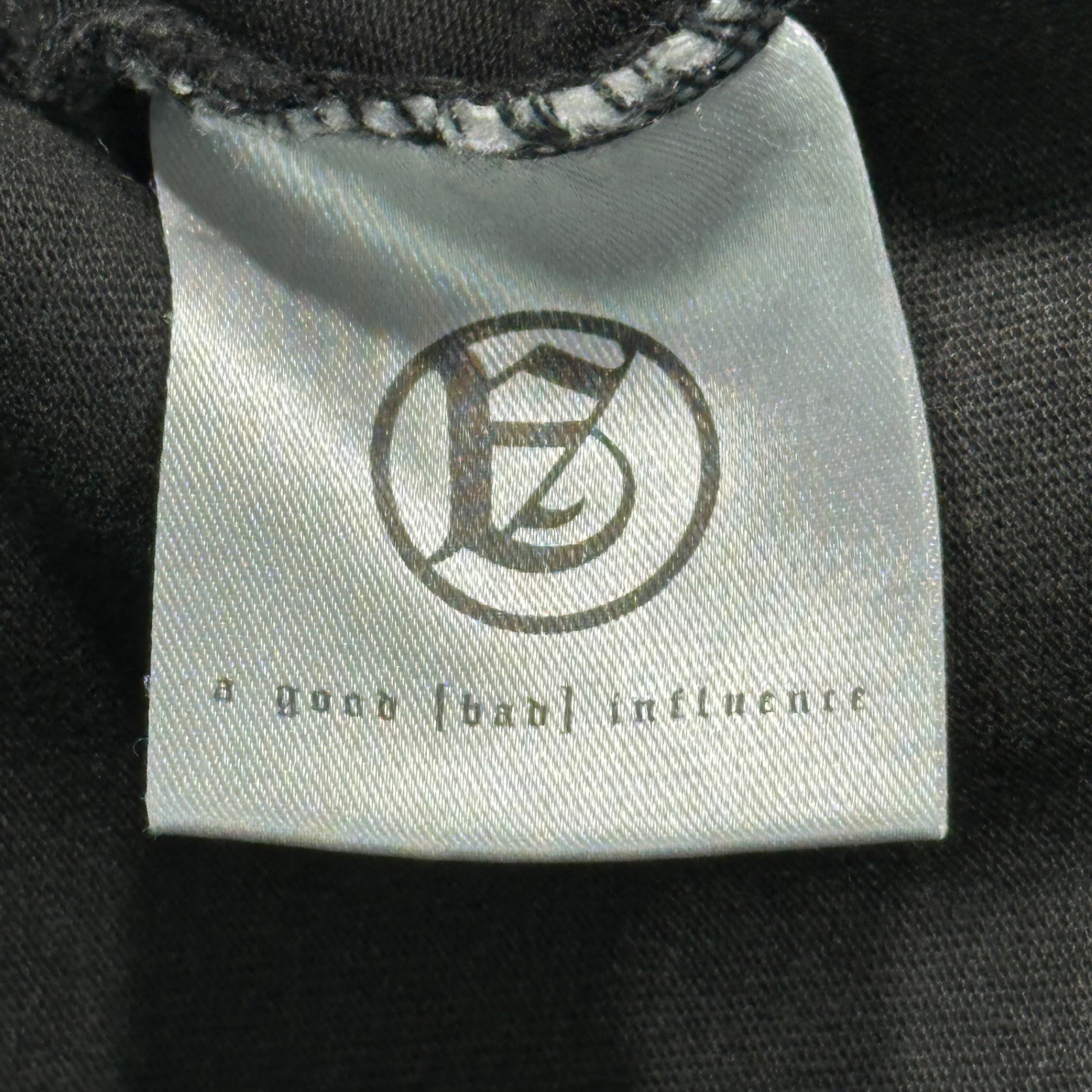 A Good Bad Influence(ア グッド バッド インフルエンス) 25SS LOVE IS T-SHIRT ラブ イズ Tシャツ プリントT AGBI-25SS-T17 L ブラック 参考定価9,900円(税込)