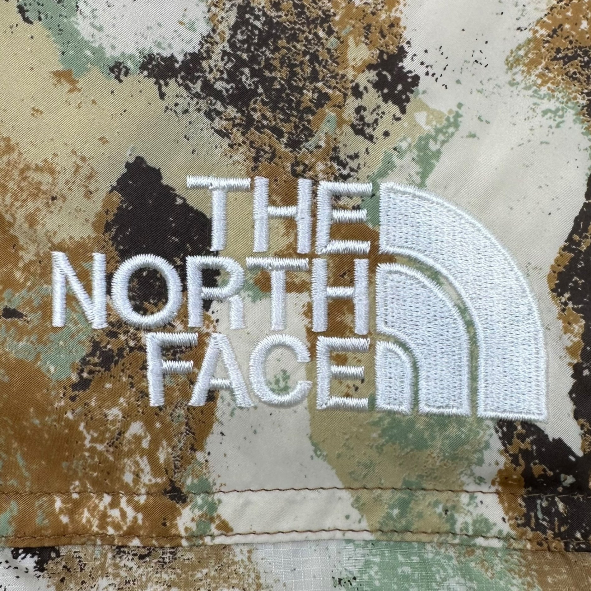 THE NORTH FACE(ノースフェイス) NV NUPTSE VEST ノベルティー ヌプシ ダウンベスト 総柄 ジップアップ ND92339 M ベージュ×グリーン