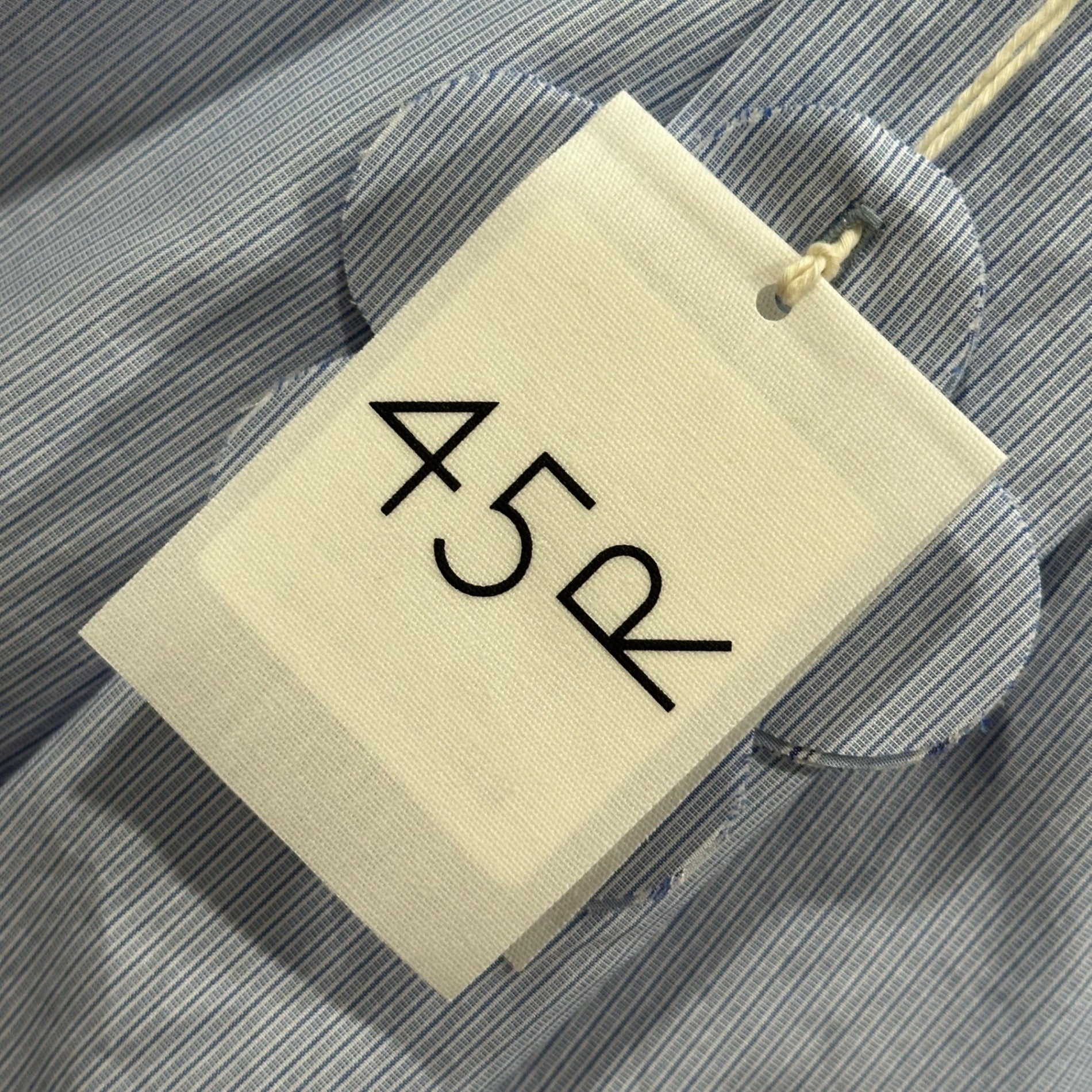 45R(フォーティファイブ・アール) 2024SS Broadcloth Mixed-Ruffle Sleeveless Top ブロードのミックスフリルノースリーブトップ 参考定価46200円 70630532-75-03 3(L程度) スカイブルー×ホワイト ストライプ フリル