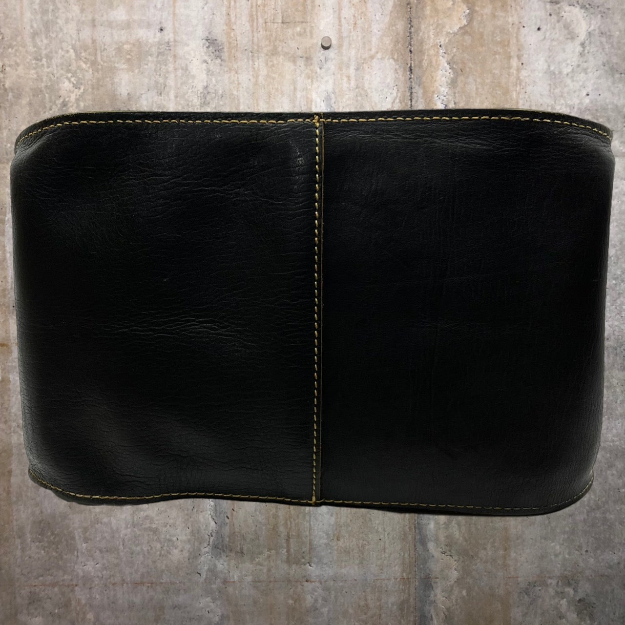 i.s. ISSEY MIYAKE(アイエス イッセイミヤケ) 80's leather triangle tote bag/レザートートバッグ IS33-AG005 ブラック 厚手 IS 80s