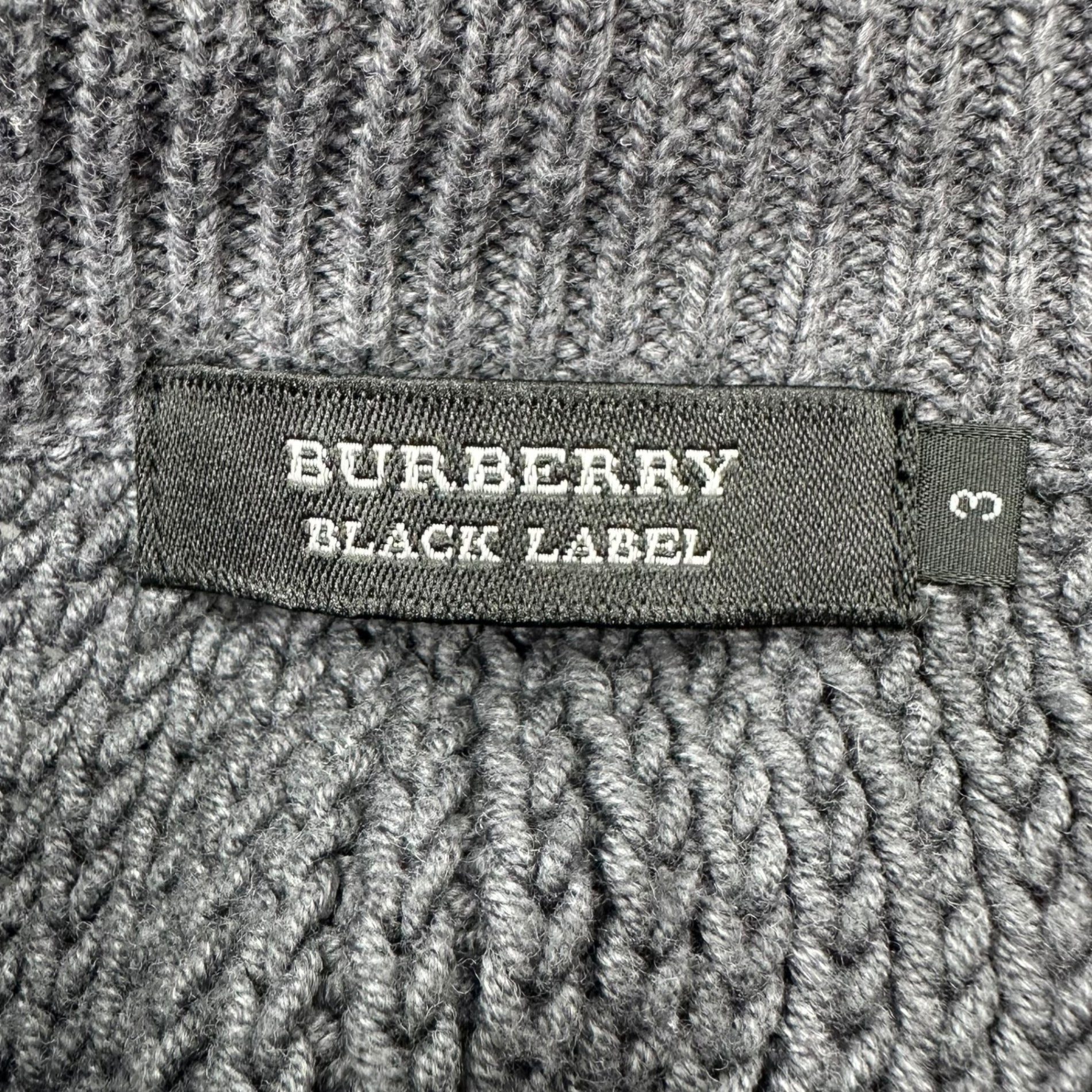 BURBERRY BLACK LABEL(バーバリーブラックレーベル) ニット ボタン ハイネック カーディガン D1N97-461-06 3 グレー