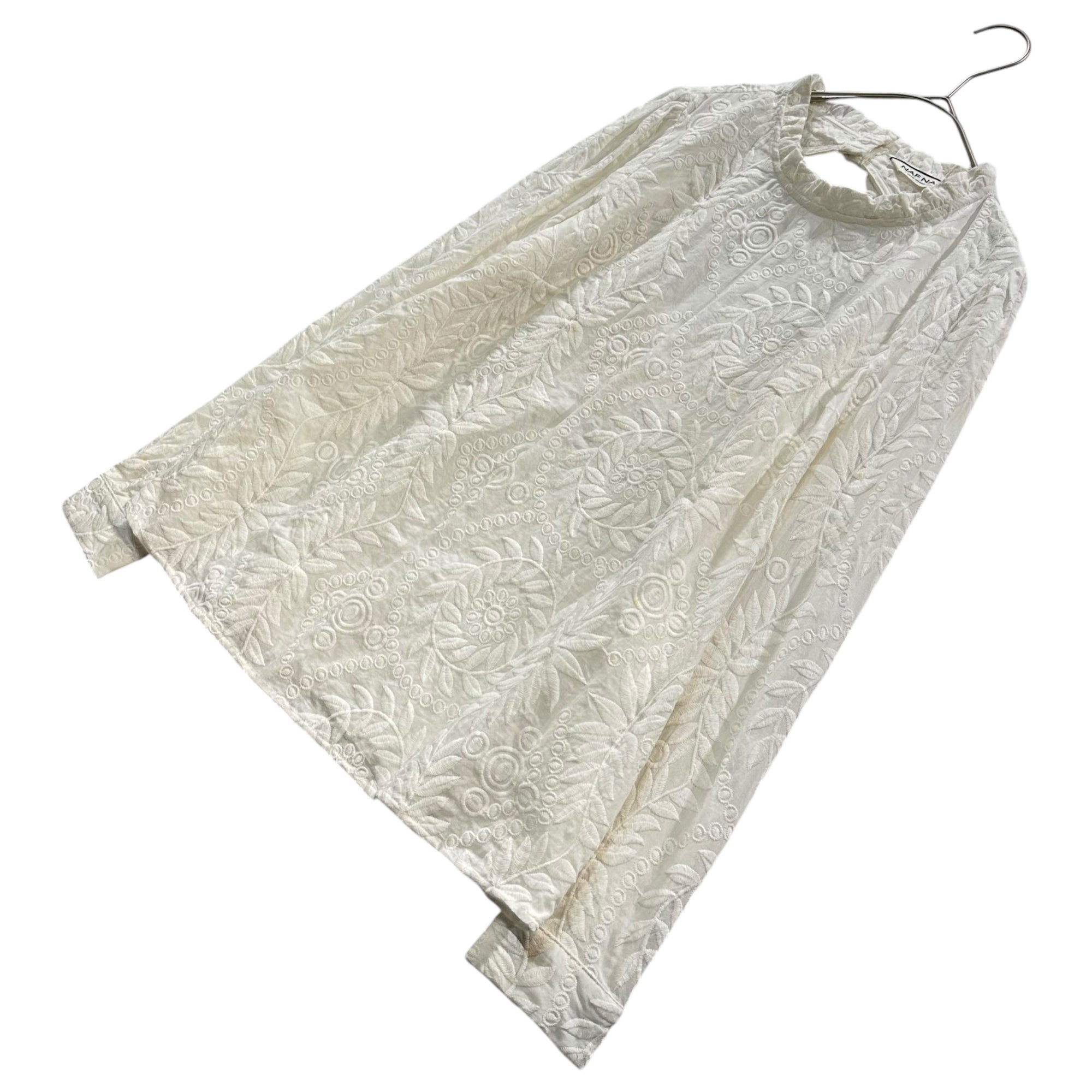 Euro vintage(ヨーロッパヴィンテージ) 70's~white embroidered frill high neck open back design blouse バックリボンデザインの総刺繍デザインブラウス Lサイズ程度 ホワイト