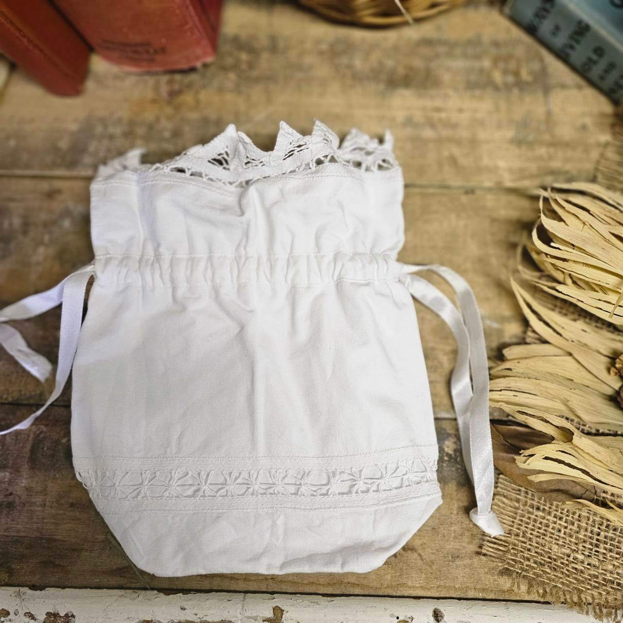 Euro antique(ヨーロッパアンティーク) antique linen and batten lace purse アンティークリネンとバテンレースの巾着バッグ ポーチ 未使用に近い ホワイト