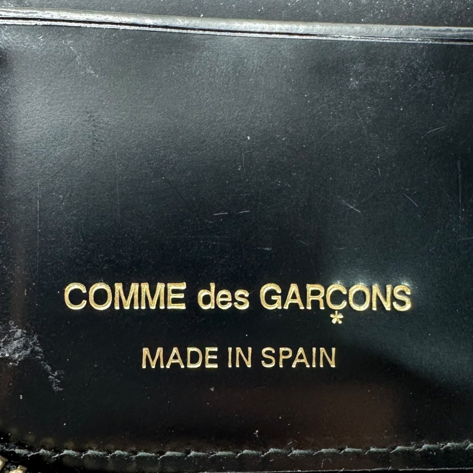 Wallet COMME des GARCONS(ウォレットコムデギャルソン) DOT EMBOSSED WALLET ドット エンボスド ウォレット コンパクト 二つ折り 財布 ブラック