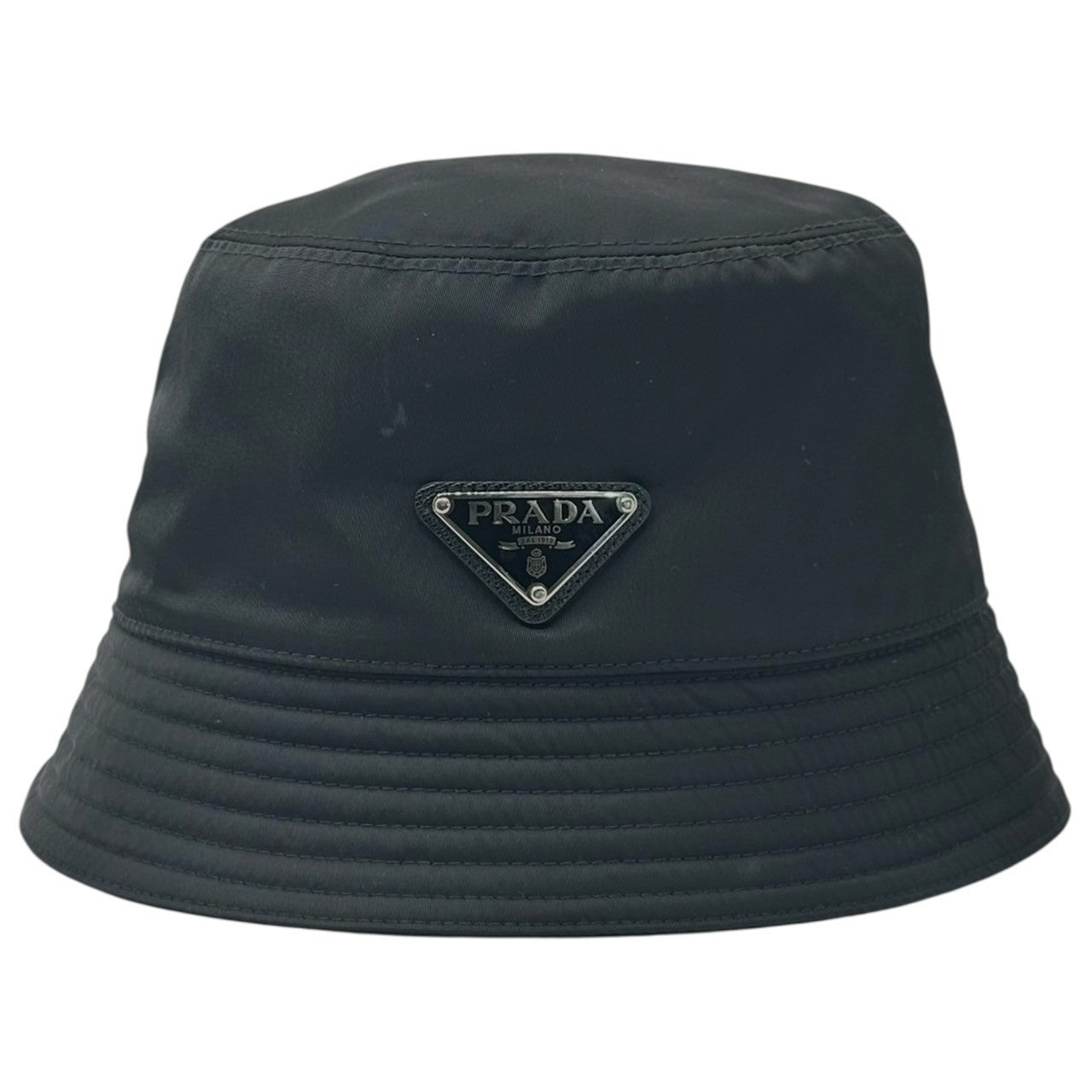 PRADA(プラダ) 2023 "RE-NYLON" Triangle Logo Bucket Hat トライアングル ロゴ リナイロン バケット ハット 2HC137 M ブラック 帽子