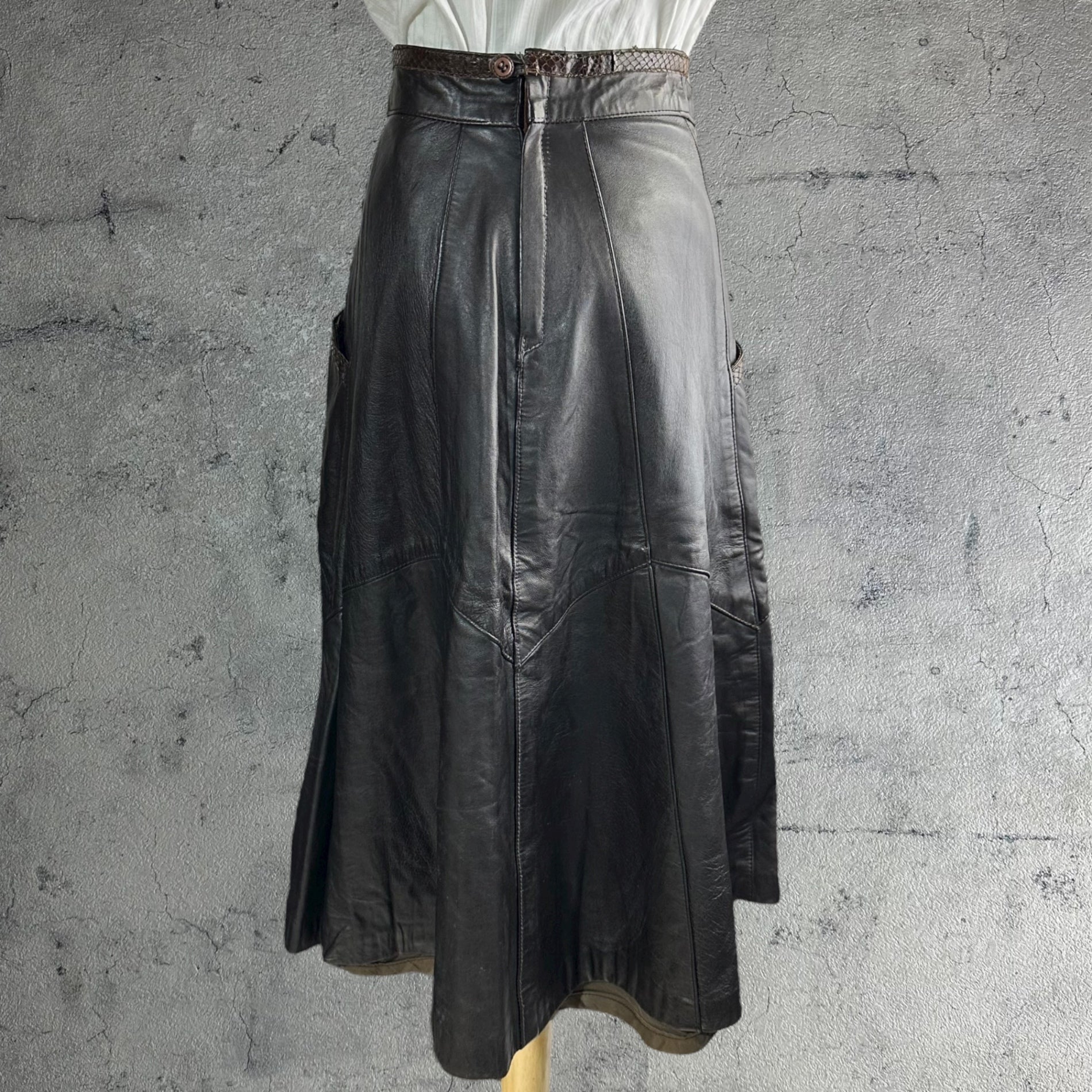 Euro vintage(ヨーロッパヴィンテージ) 80's~ snake&goat leather skirt フレアなレザースカート M~L程度 ブラウン