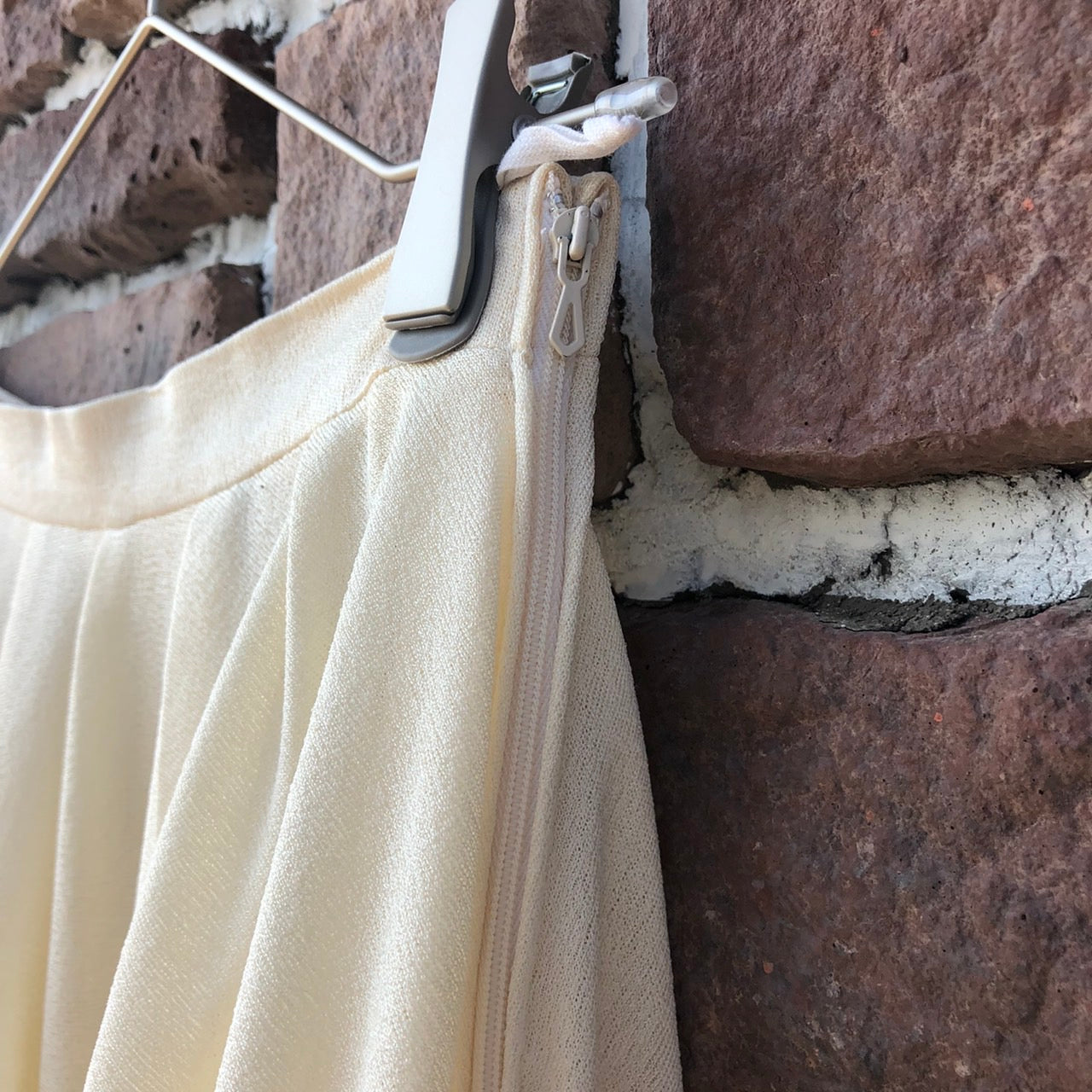 Euro Vintage(ヨーロッパヴィンテージ) Fuwari_裾フリル膝丈スカート 42(Lサイズ程度) ホワイト