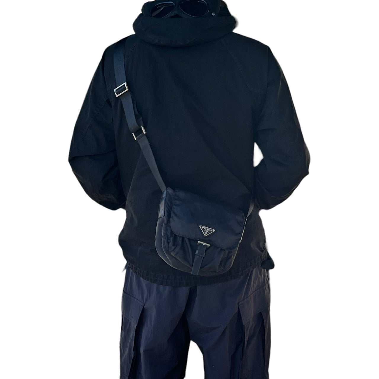 PRADA(プラダ) old nylon shoulder pouch/オールドナイロンショルダーポーチ/三角プレート/バッグ ブラック 全体使用感有