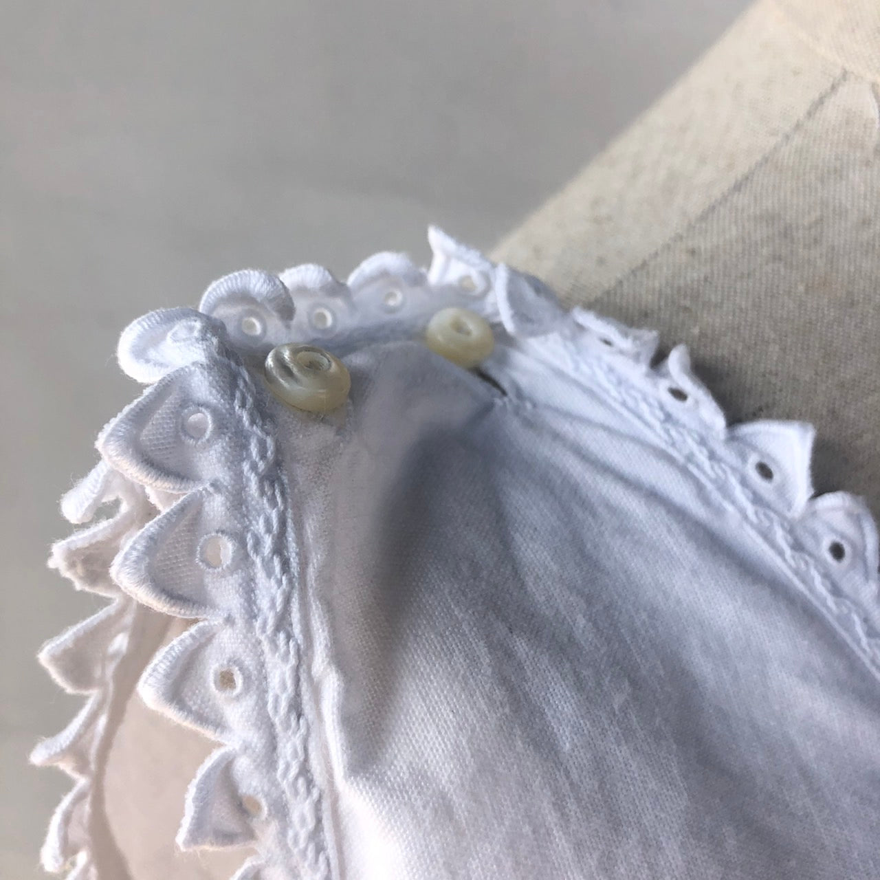 Euro Vintage(ヨーロッパヴィンテージ) Harmony_肩ボタンフレンチノースリーブワンピース 表記なし(Lサイズ程度) ホワイト