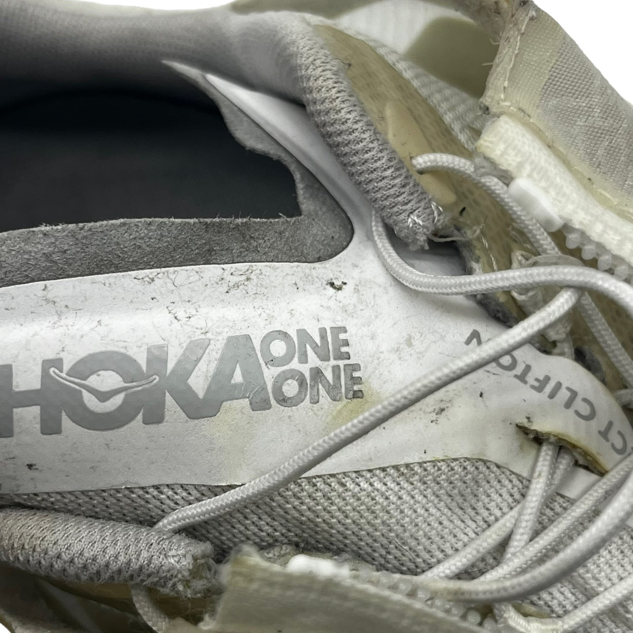 HOKA ONE ONE(ホカオネオネ) Project Cliftonセンタージップスニーカー/プロジェクトクリフトン SIZE 26.0 ホワイト 使用感、、汚れ有
