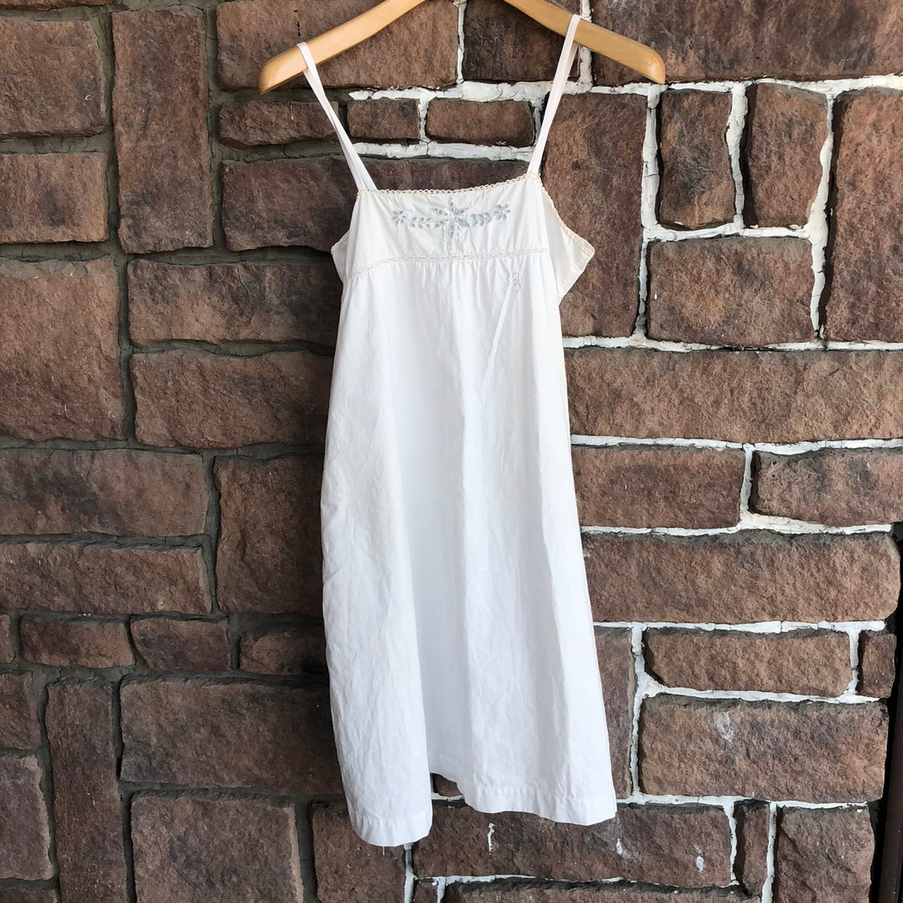 Euro Vintage(ヨーロッパヴィンテージ) Hirari_フレンチカットワークレース刺繍キャミソール 表記なし(Lサイズ程度) ホワイト