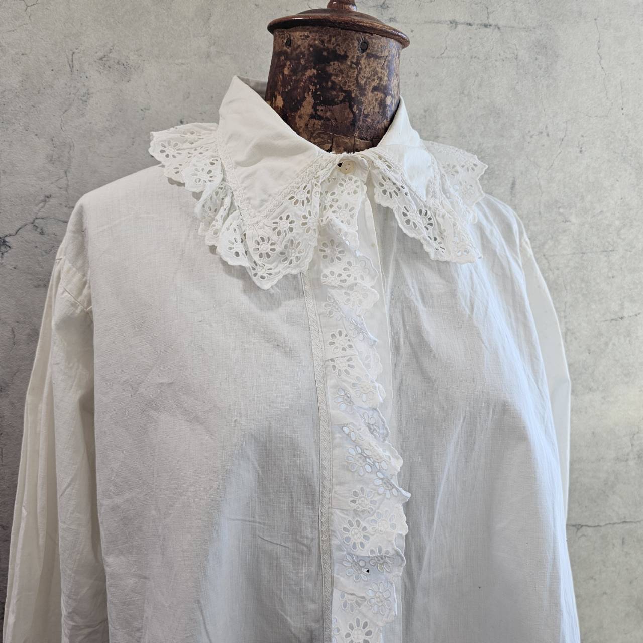 Euro Vintage(ヨーロッパヴィンテージ) tournesol_10'~20's french cotton floral embroidery blouse/フレンチコットン花刺繍ブラウス 表記なし(Mサイズ程度) ホワイト 貝ボタン