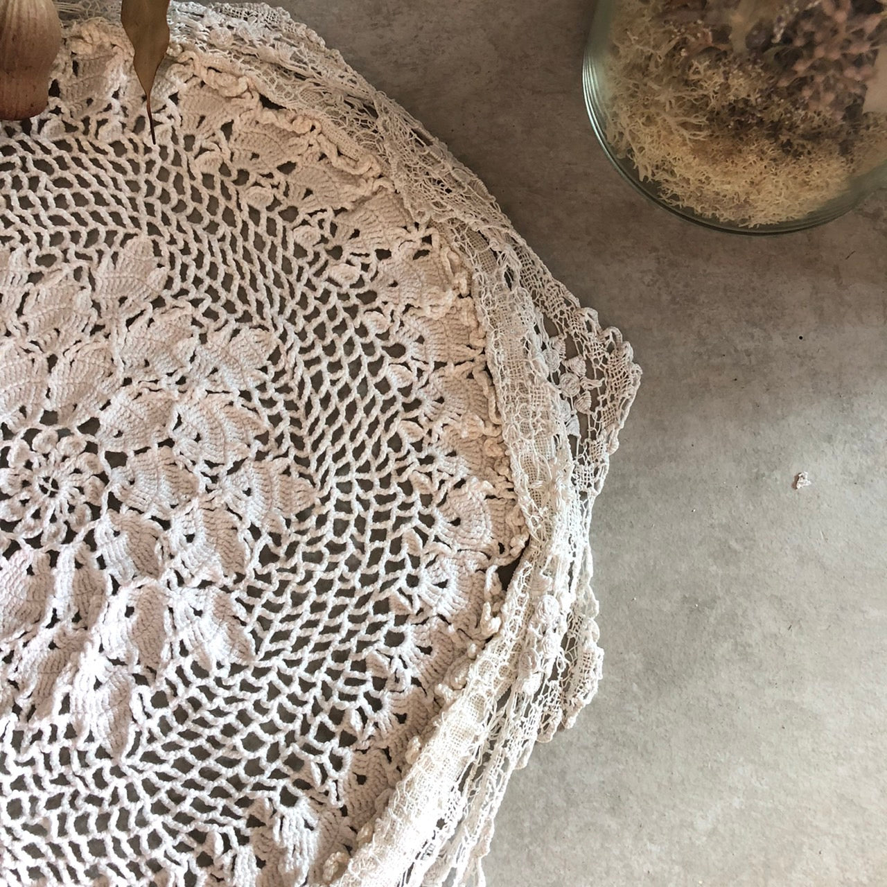 Vintage(ヴィンテージ) What_ラウンドパッチワークレース生地 ベージュ