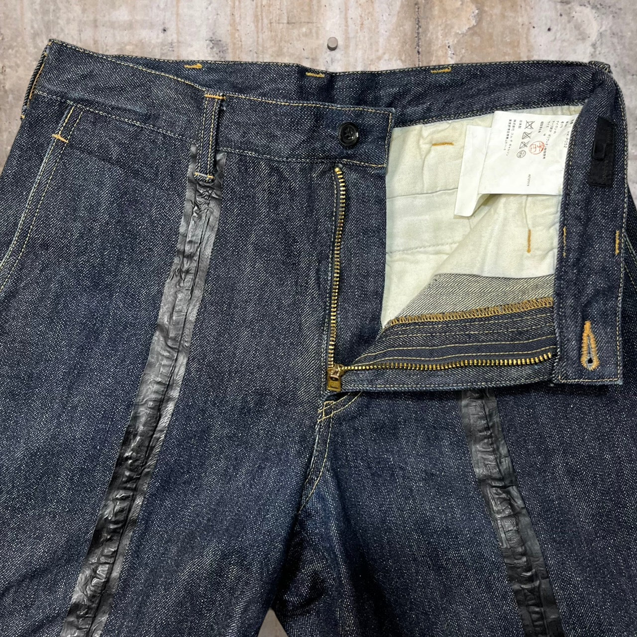 COMME des GARCONS HOMME(コムデギャルソンオム) 03AW polyurethane tape decoration denim pants/ポリウレタンテープ装飾デニムパンツ/川久保玲/00s HK-P052 SIZE M インディゴ×ブラック AD2003 本人期