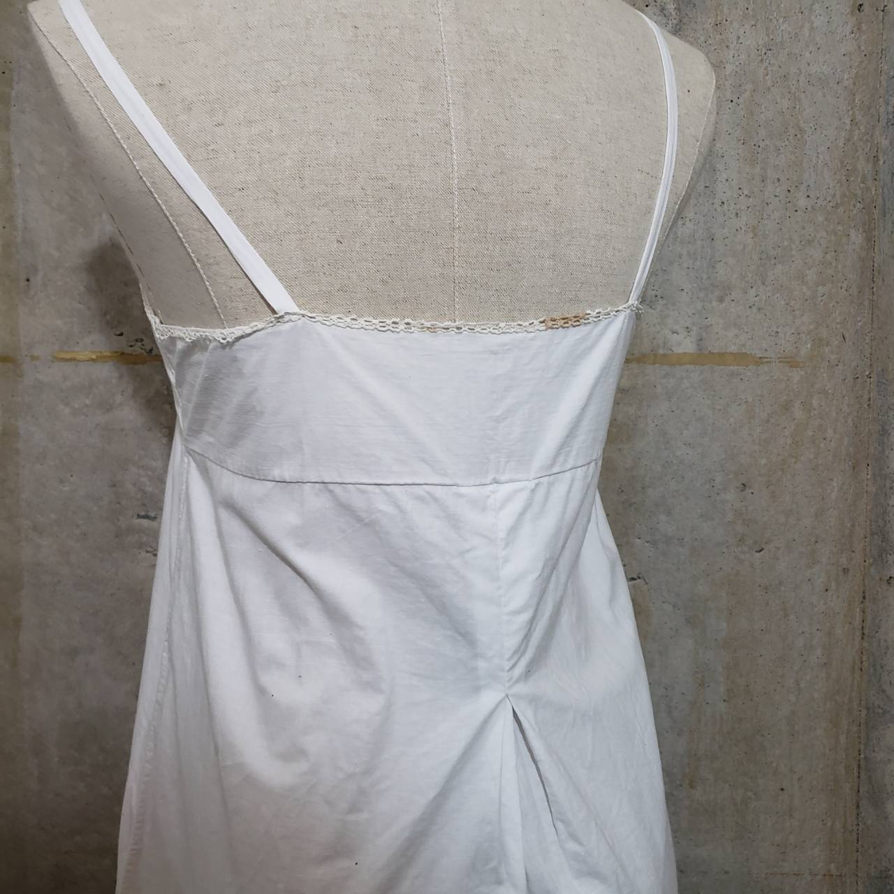 Euro Vintage(ヨーロッパヴィンテージ) Hirari_フレンチカットワークレース刺繍キャミソール 表記なし(Lサイズ程度) ホワイト