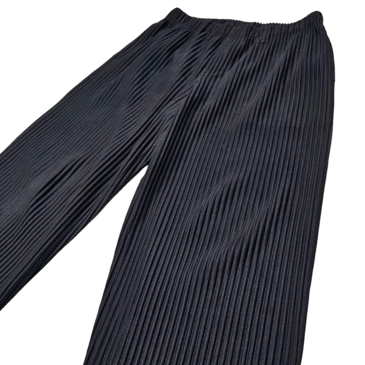 HOMME PLISSE ISSEY MIYAKE(オムプリッセイッセイミヤケ) 15AW BASICS pleated pants/ベーシックスプリーツパンツ HP55JF150 SIZE 3(L) ブラック ストレートシルエットタイプ