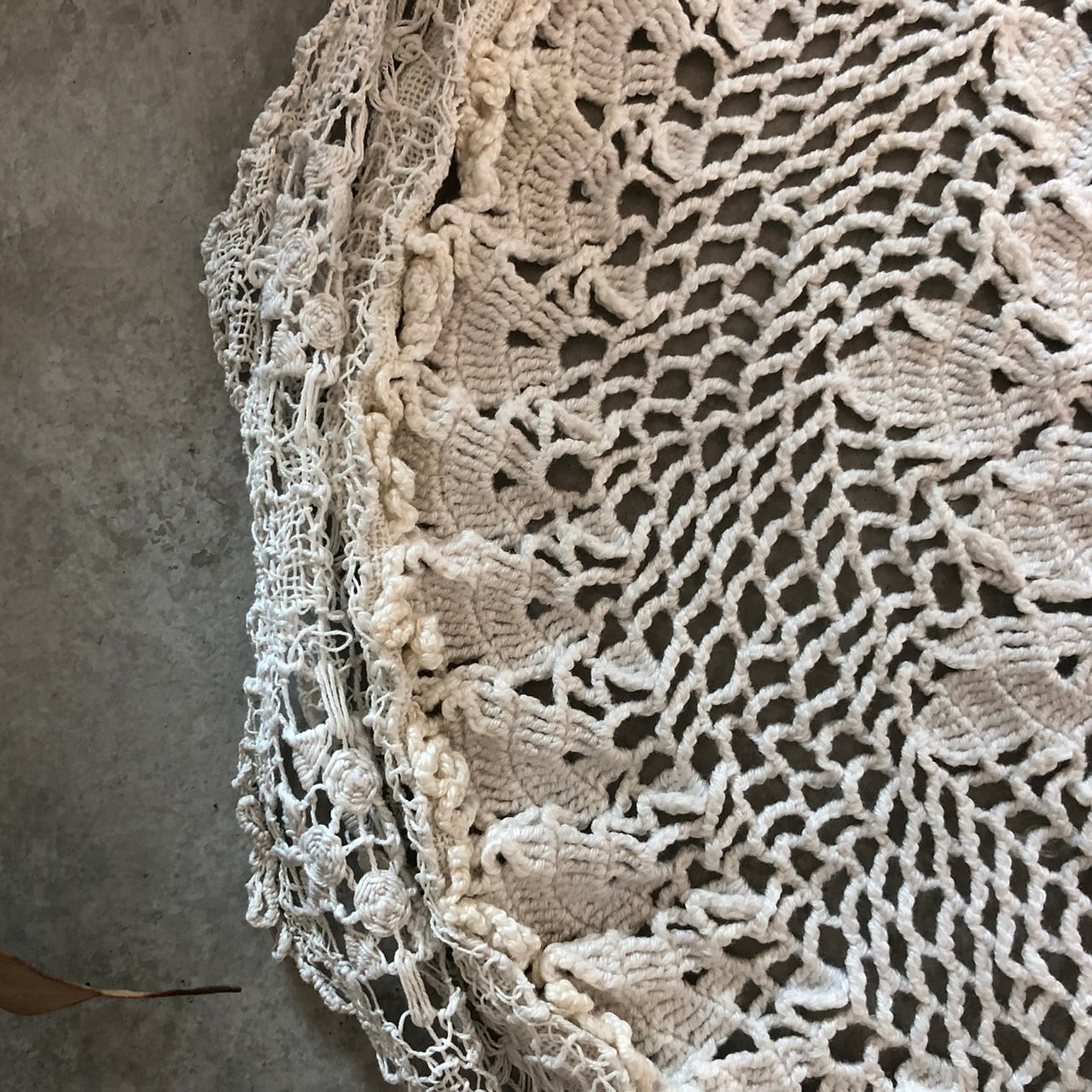 Vintage(ヴィンテージ) What_ラウンドパッチワークレース生地 ベージュ