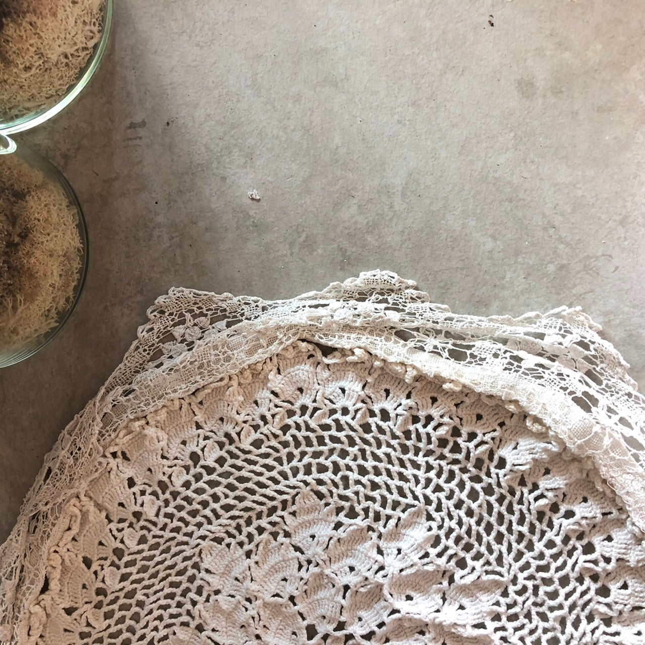 Vintage(ヴィンテージ) What_ラウンドパッチワークレース生地 ベージュ