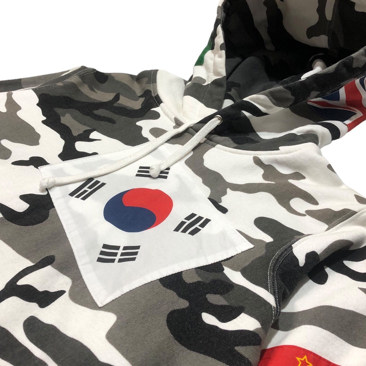 SUPREME(シュプリーム) 13AW Flags Pullover 国旗 フラッグ カモフラ パーカー フーディー スウェット シャツ SIZE S ホワイト×グレー 有限会社ワングラム 13FW