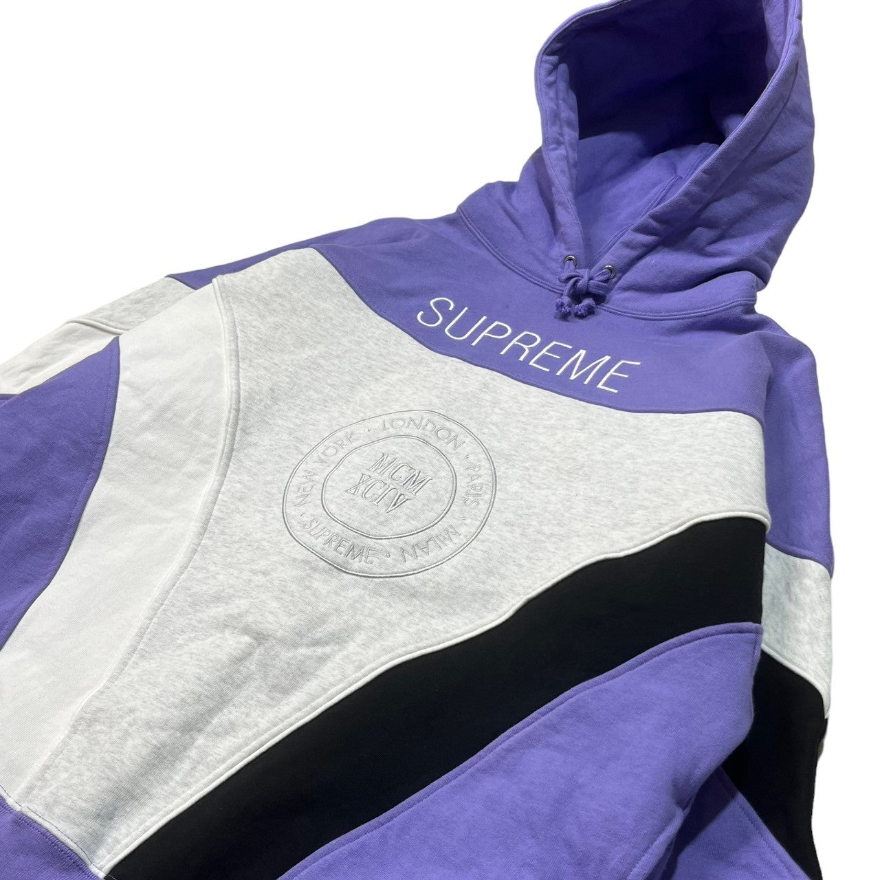 SUPREME(シュプリーム) 20SS Milan Hooded Sweatshirt ロゴ フーディー プルオーバー パーカー M パープル×ライトグレー×ブラック MCM XCIV