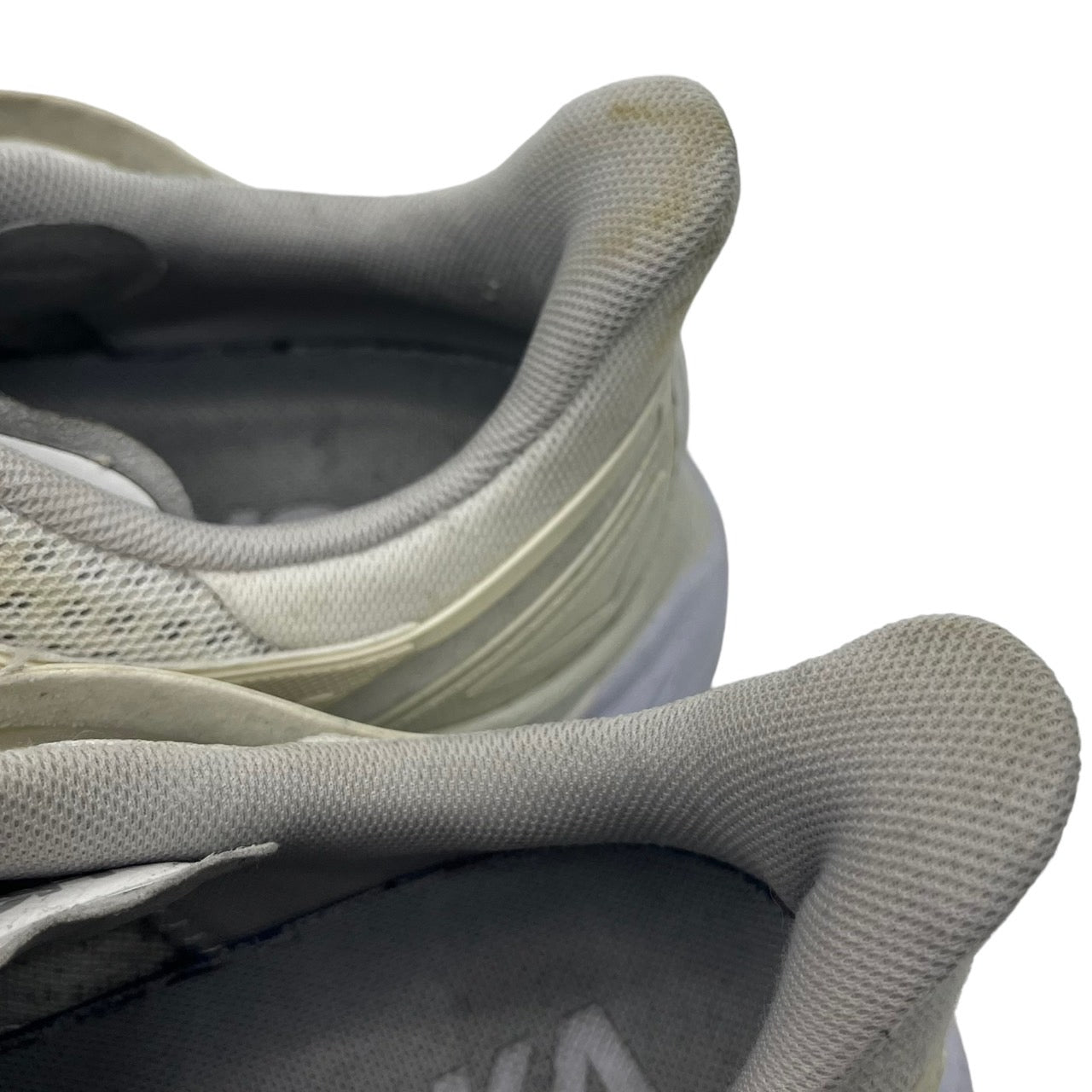 HOKA ONE ONE(ホカオネオネ) Project Cliftonセンタージップスニーカー/プロジェクトクリフトン SIZE 26.0 ホワイト 使用感、、汚れ有