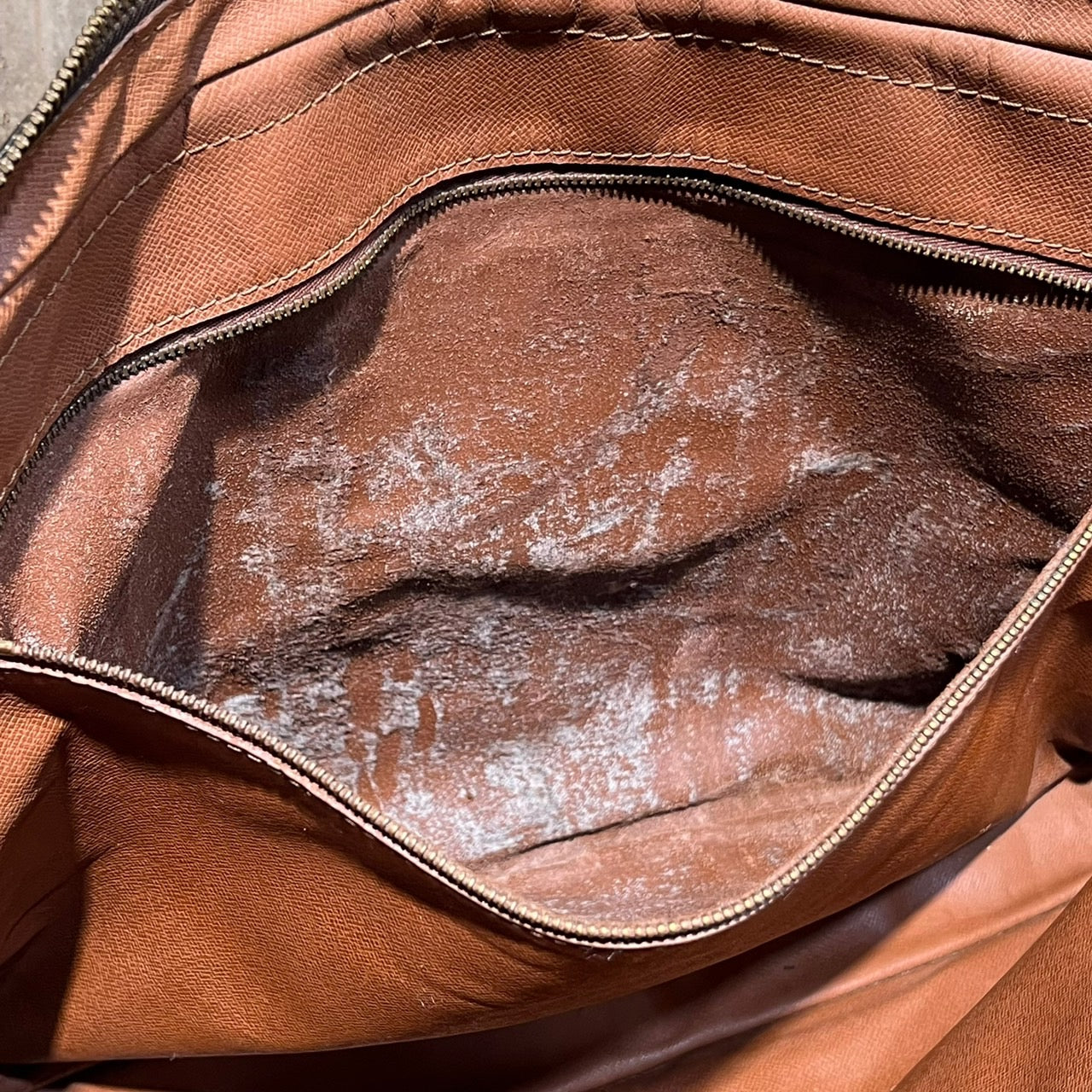 LOUIS VUITTON (ルイヴィトン) 89'sポルト・ドキュマンヴォワヤージュ/モノグラムブリーフケース M40226 ブラウン/モノグラム 製造番号:8912VI カデナ付