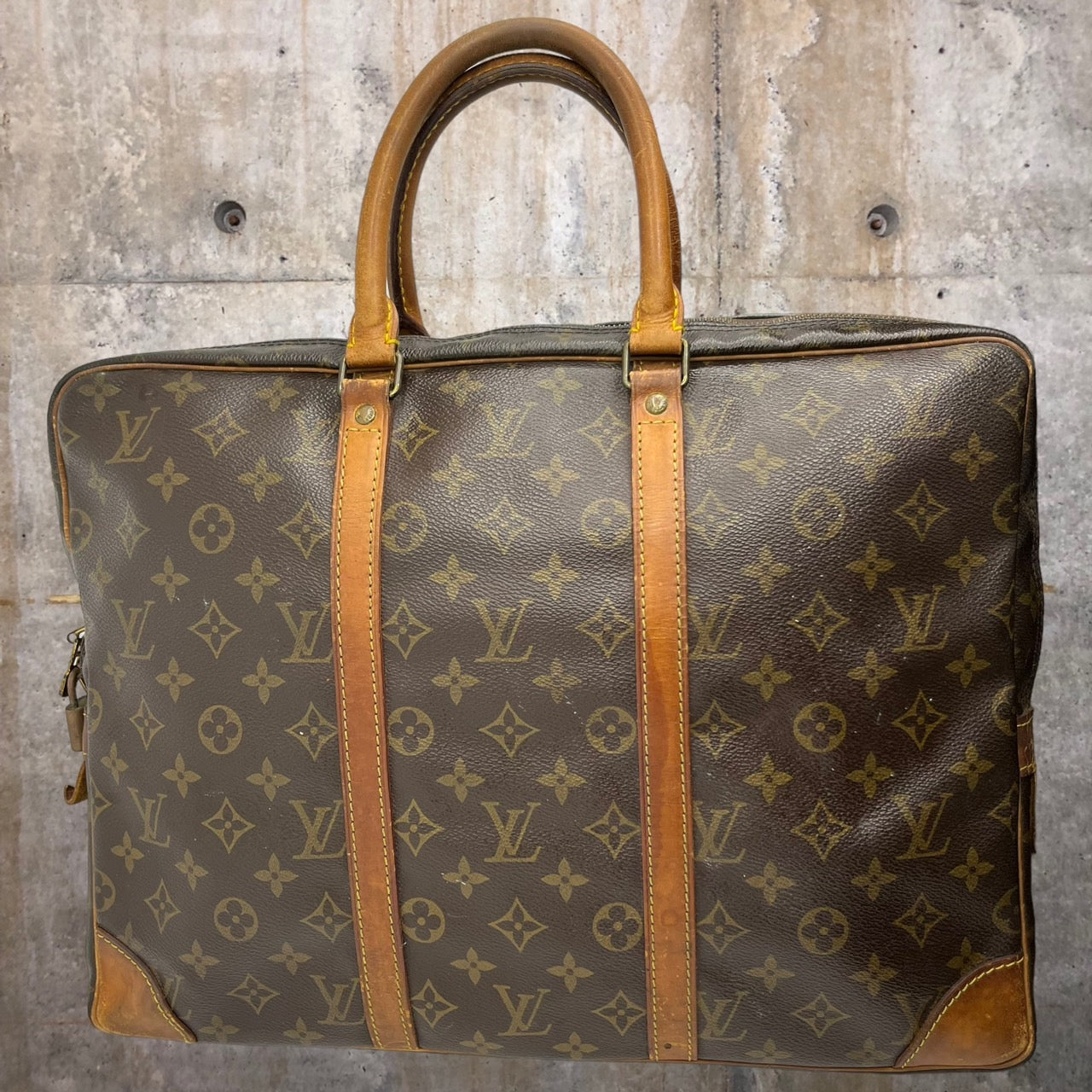 LOUIS VUITTON (ルイヴィトン) 89'sポルト・ドキュマンヴォワヤージュ/モノグラムブリーフケース M40226 ブラウン/モノグラム 製造番号:8912VI カデナ付