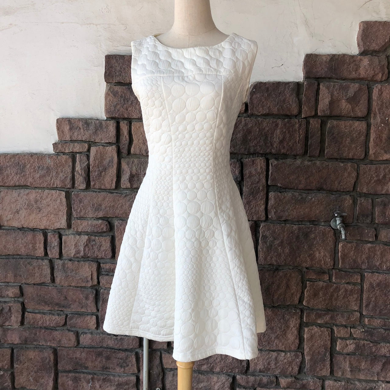 JUS D'ORANGE(ジュドランジュ) ドットキルティングワンピース 表記無し(Mサイズ程度) ホワイト フランス製