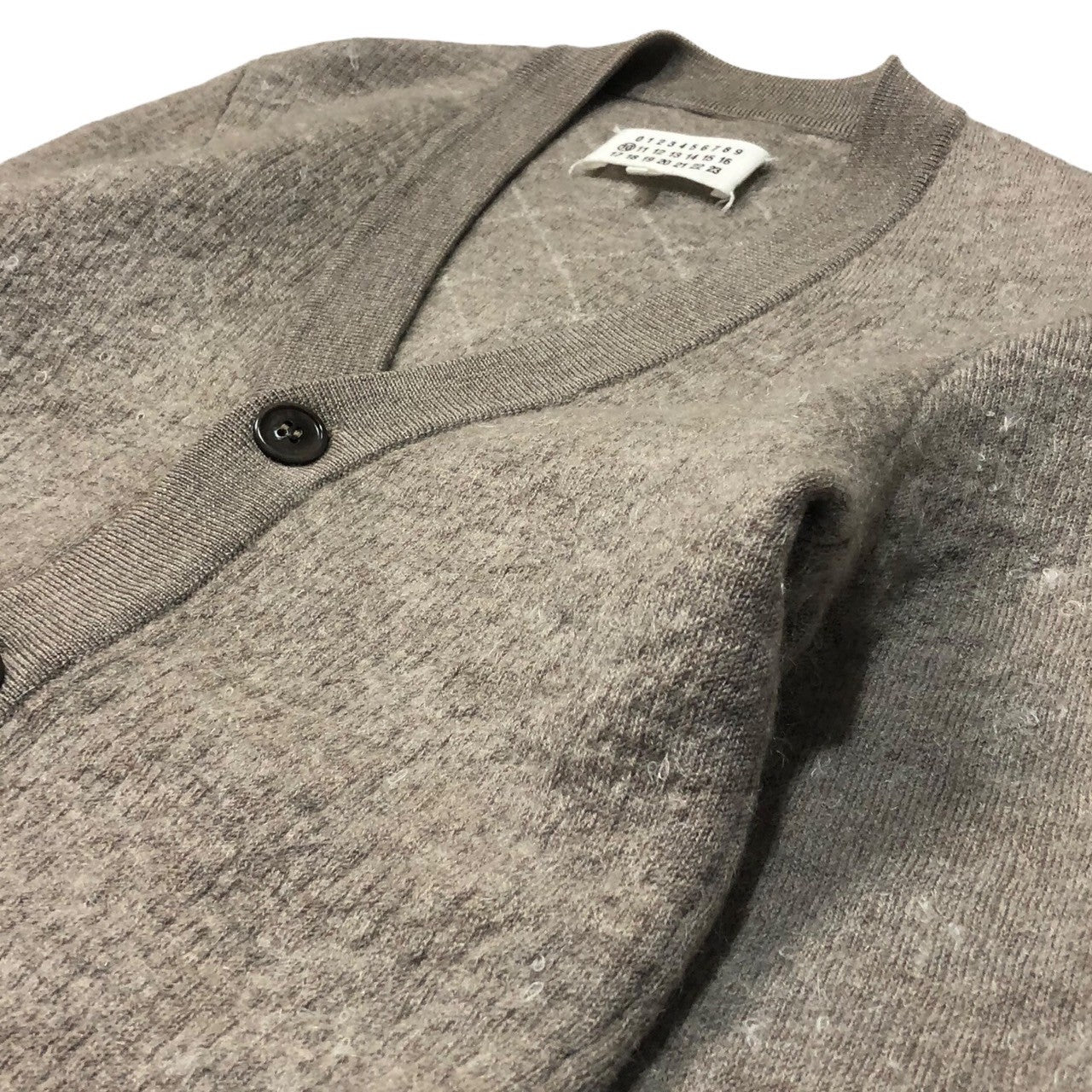 MAISON MARGIELA(メゾンマルジェラ) mohair blend 5 button cardigan モヘヤ混 5ボタン ニット カーディガン 30HA072715007 SIZE M ベージュ
