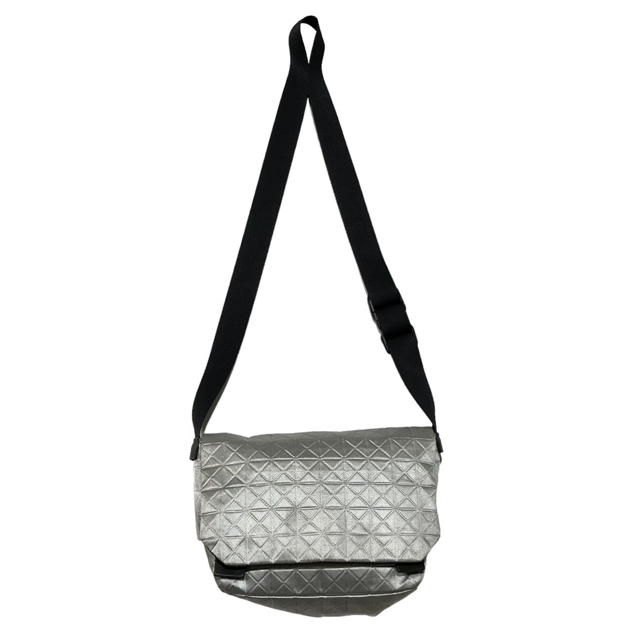 PLEATS PLEASE(プリーツプリーズ) 初期バオバオメッセンジャーバッグ/ショルダーバッグ (小) シルバー