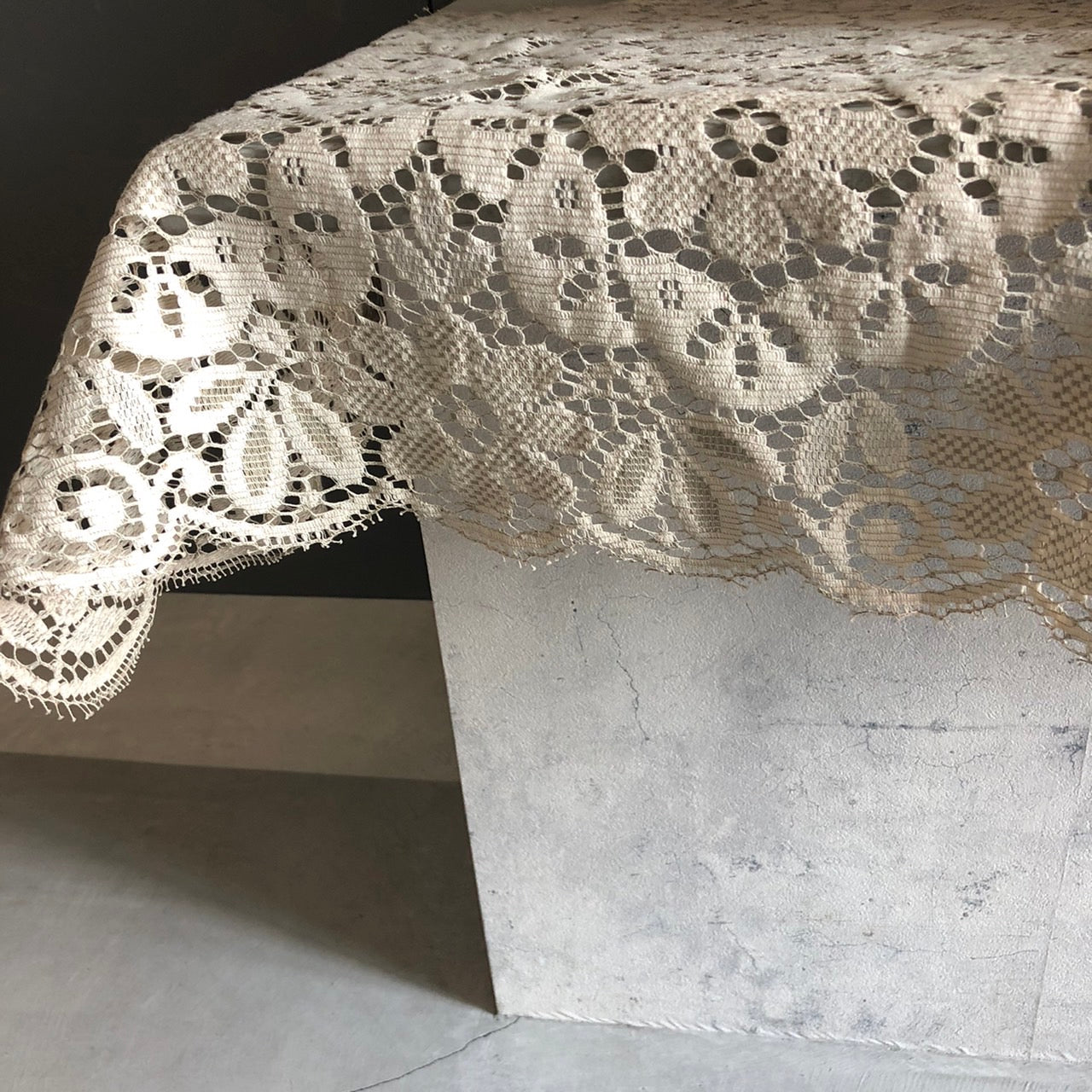 Euro Vintage(ヨーロッパヴィンテージ) What_レース生地 グレー