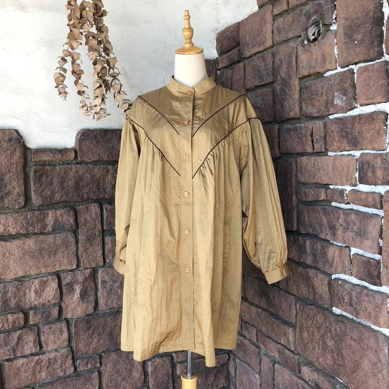 Vintage(ヴィンテージ) ノーカラーナイロンシャツ 表記なし(FREEサイズ) カーキ