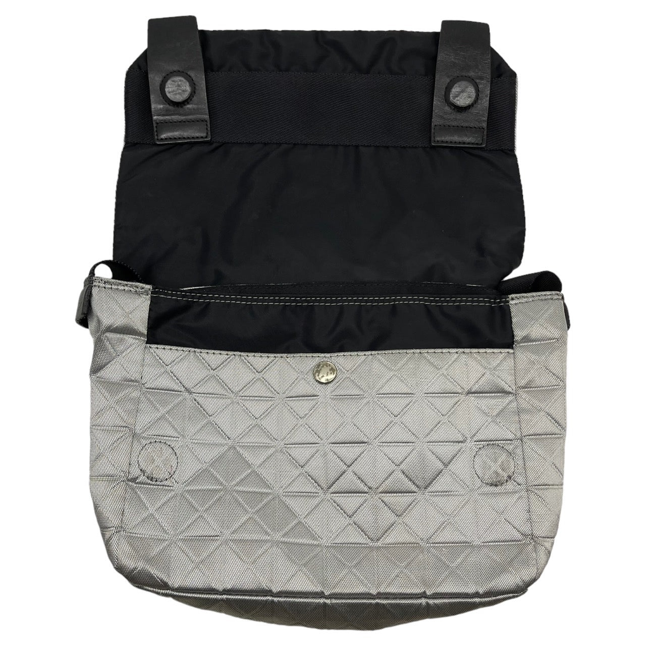 PLEATS PLEASE(プリーツプリーズ) 初期バオバオメッセンジャーバッグ/ショルダーバッグ (小) シルバー