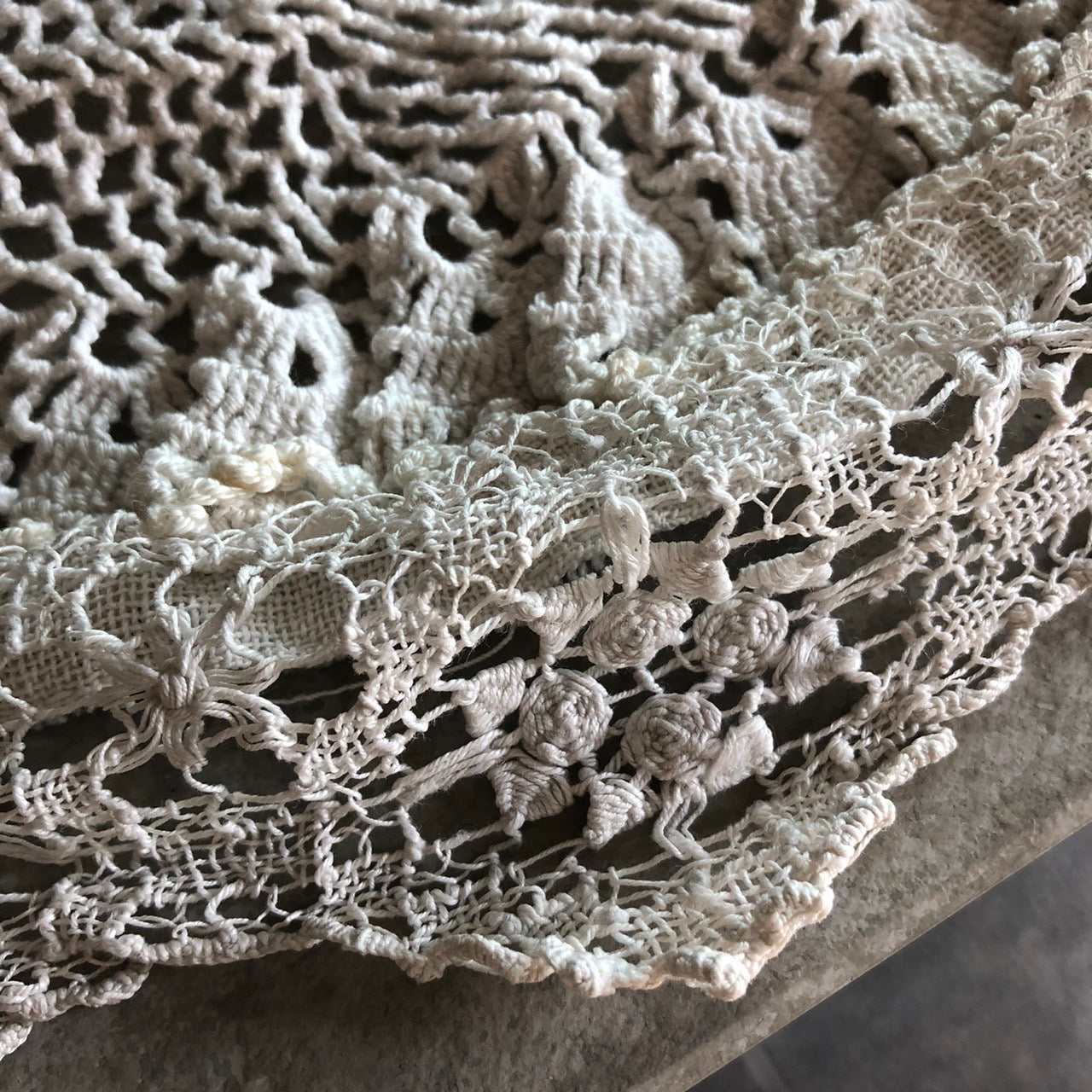 Vintage(ヴィンテージ) What_ラウンドパッチワークレース生地 ベージュ